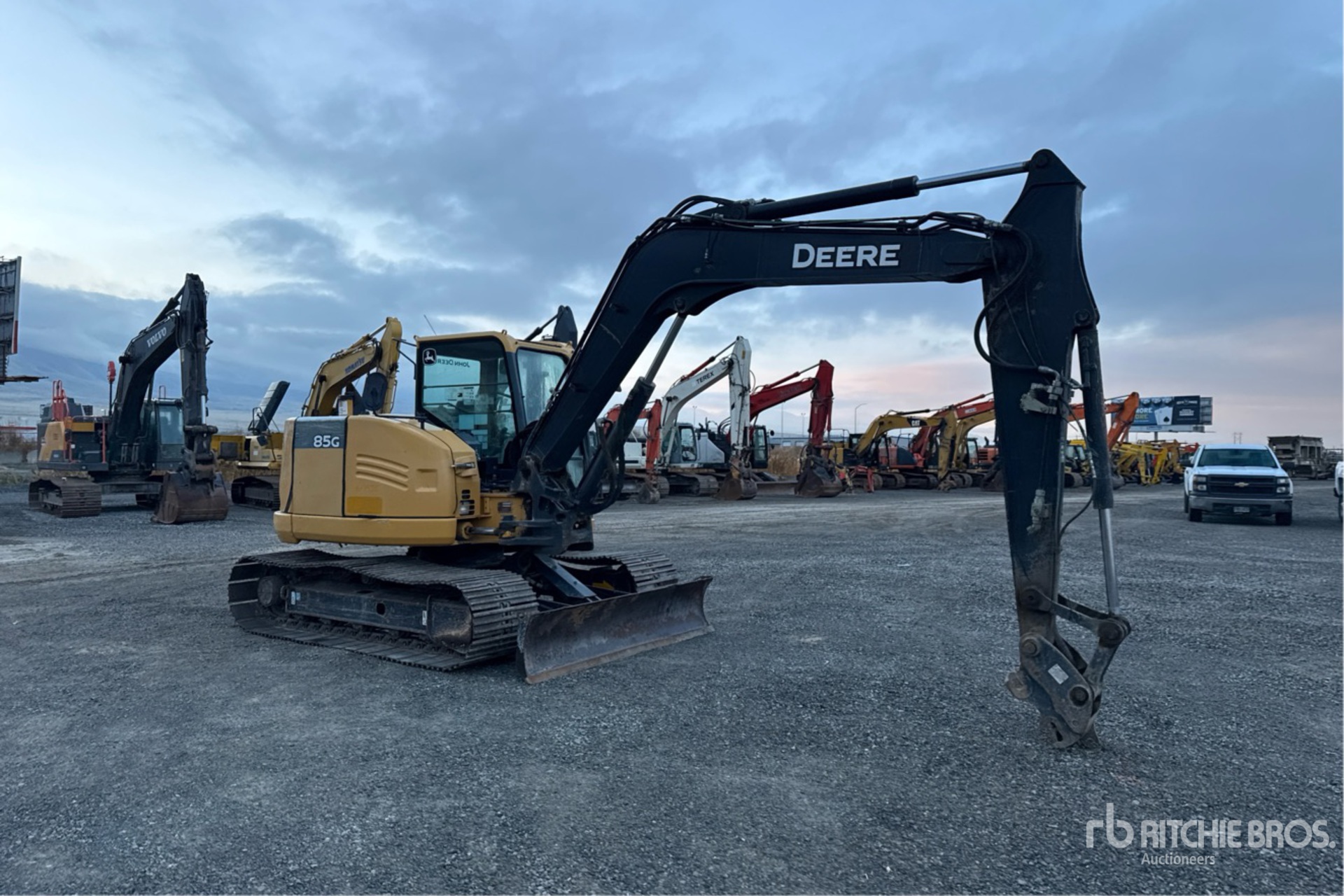 General Appearance with Picture, Right Front Corner