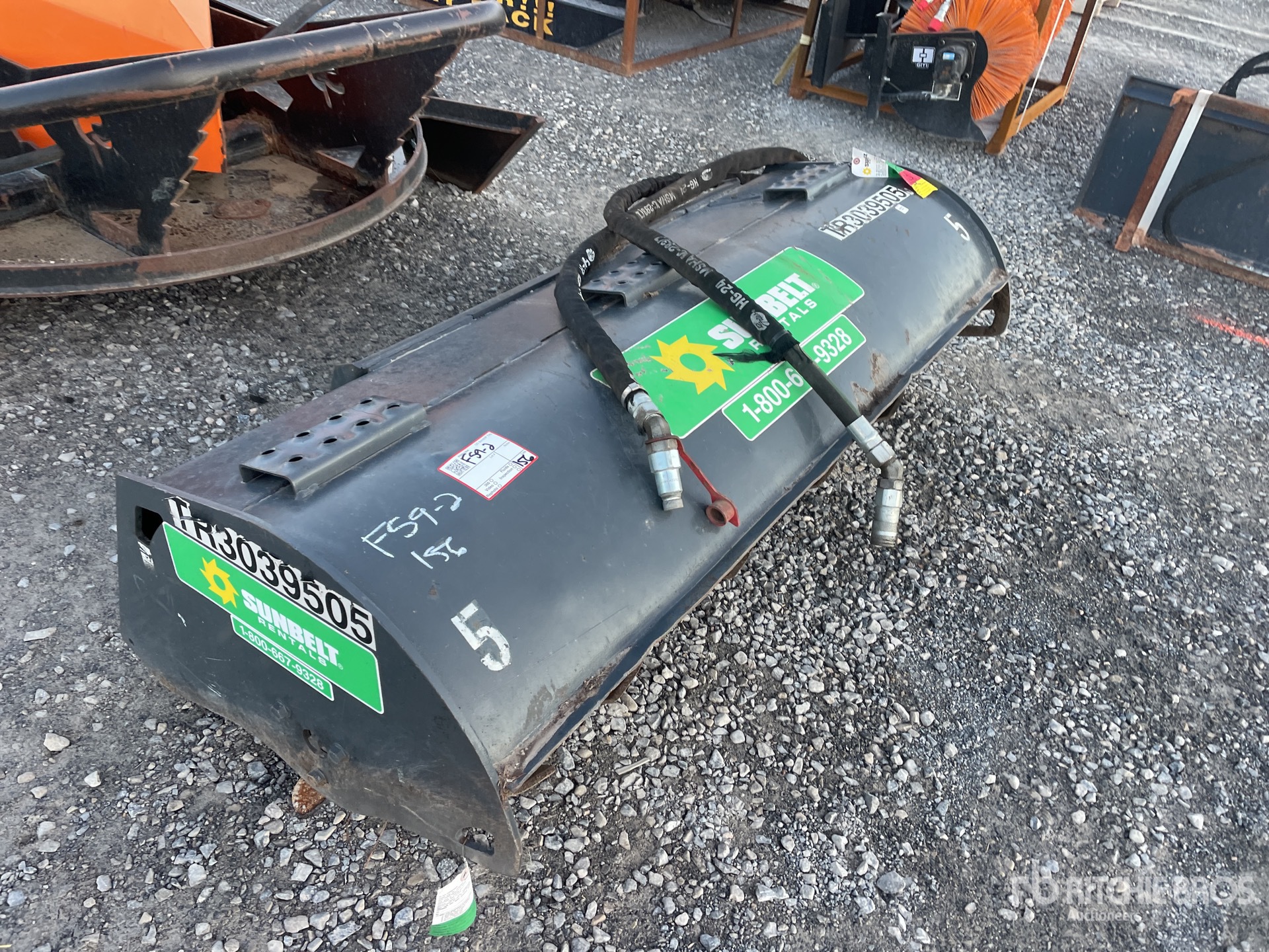 General Appearance with Picture, Right Front Corner