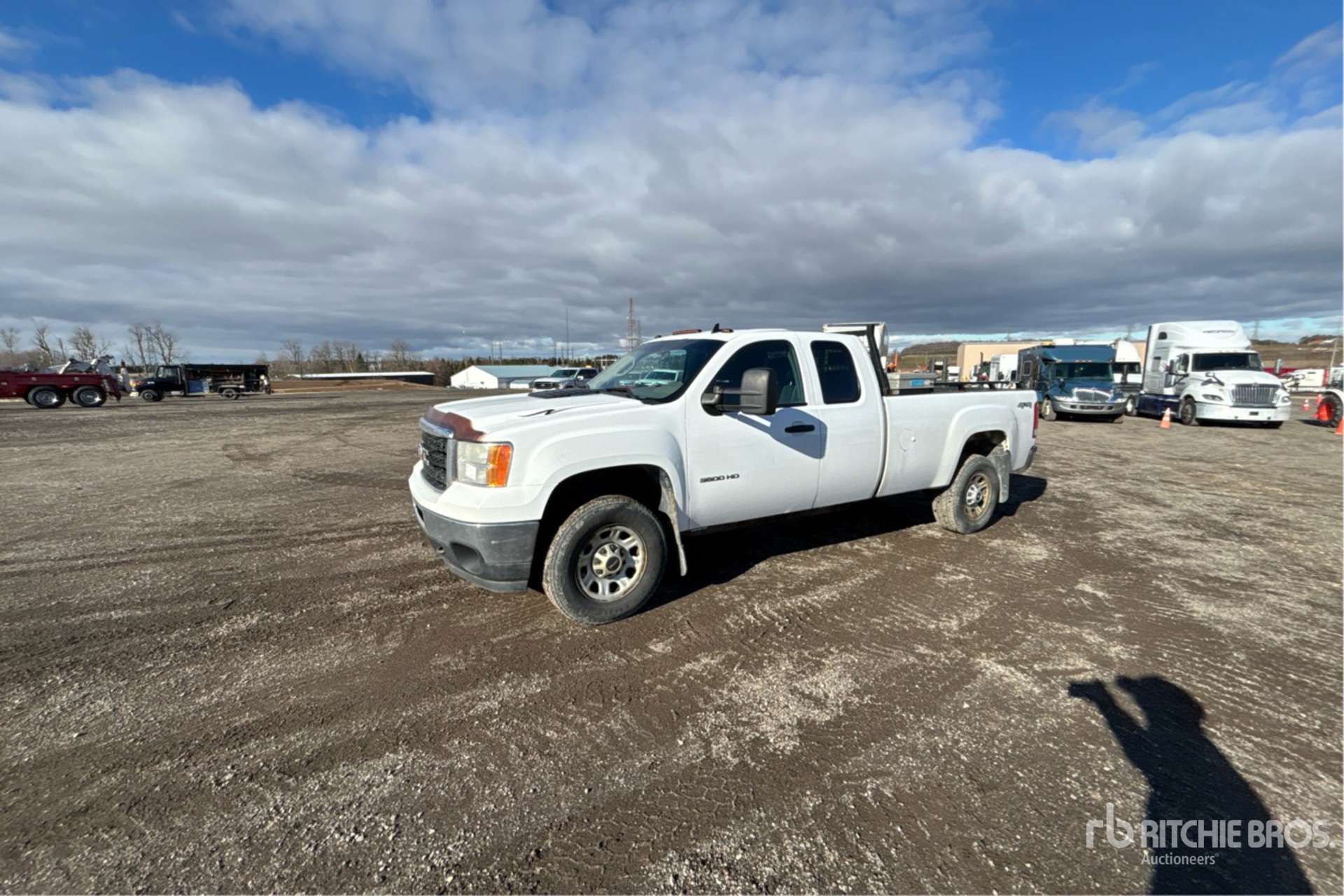 General Appearance with Picture, Left Front Corner