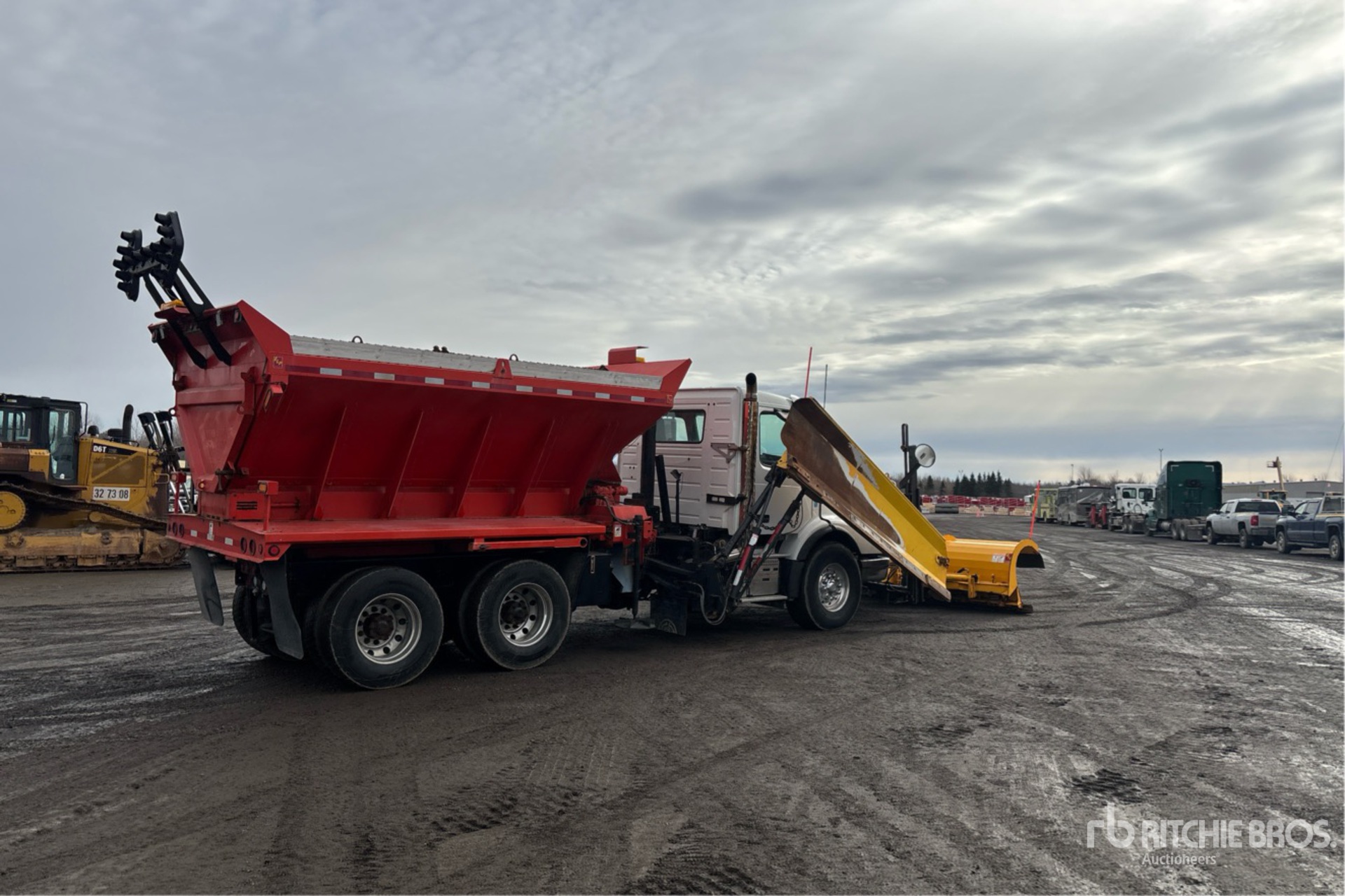 General Appearance with Bild, Ecke hinten rechts