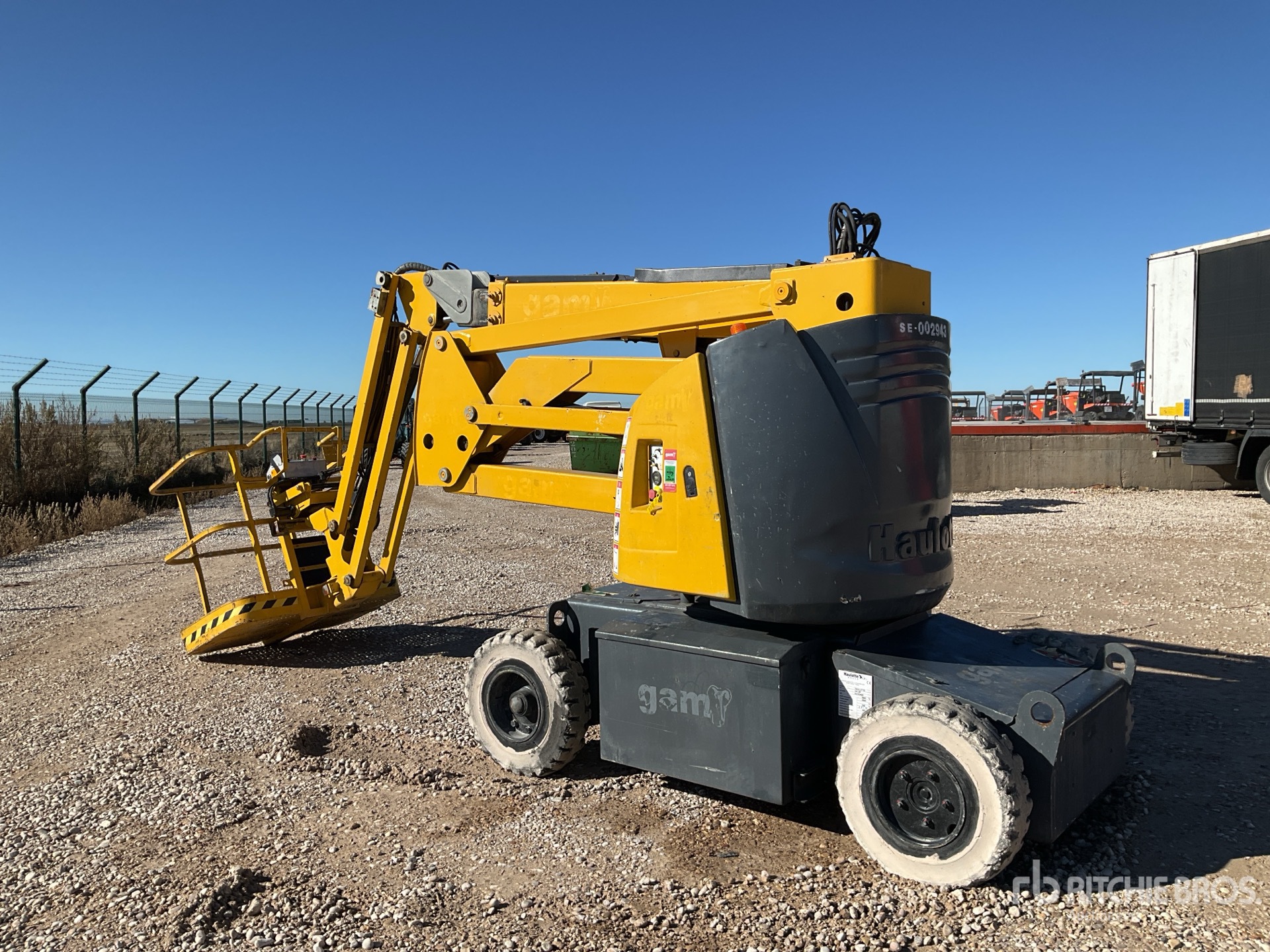 General Appearance with Picture, Right Front Corner