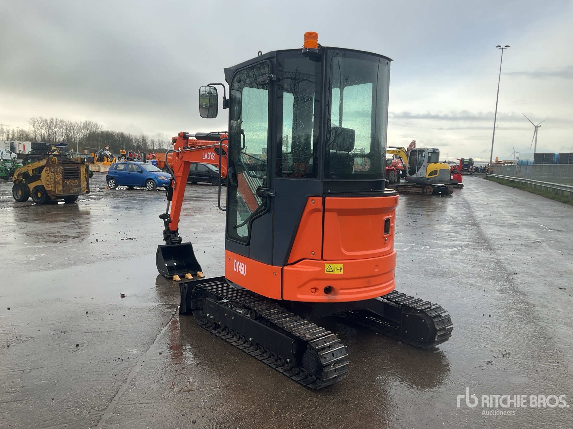 General Appearance with Picture, Left Rear Corner