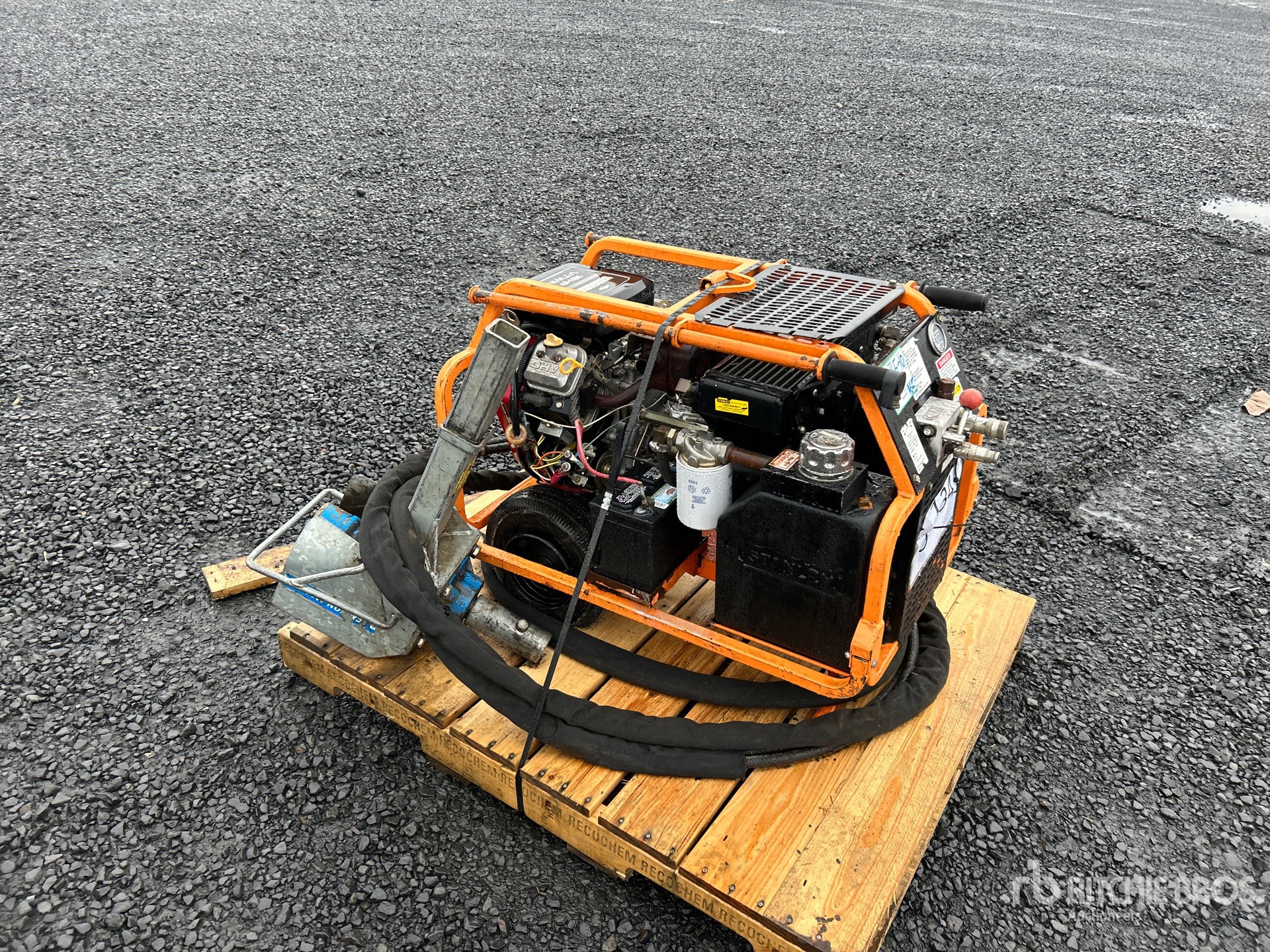 General Appearance with Bild, Ecke vorne rechts