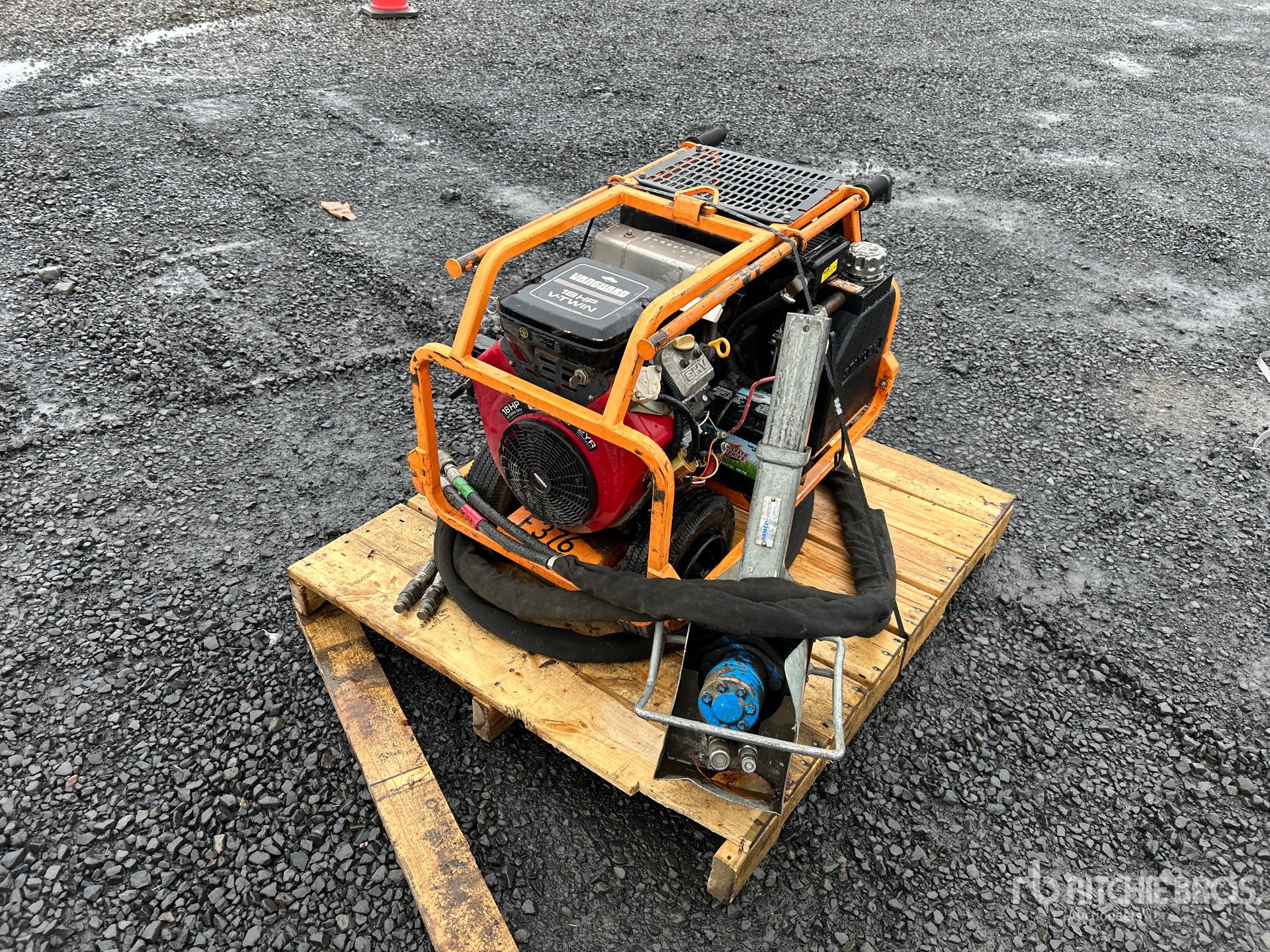 General Appearance with Bild, Ecke hinten rechts