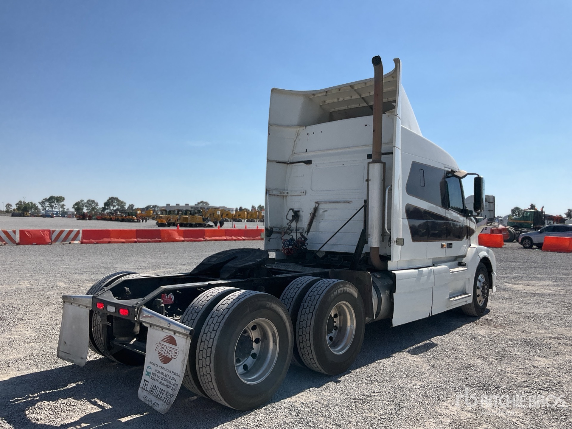 General Appearance with Imagen: esquina trasera derecha