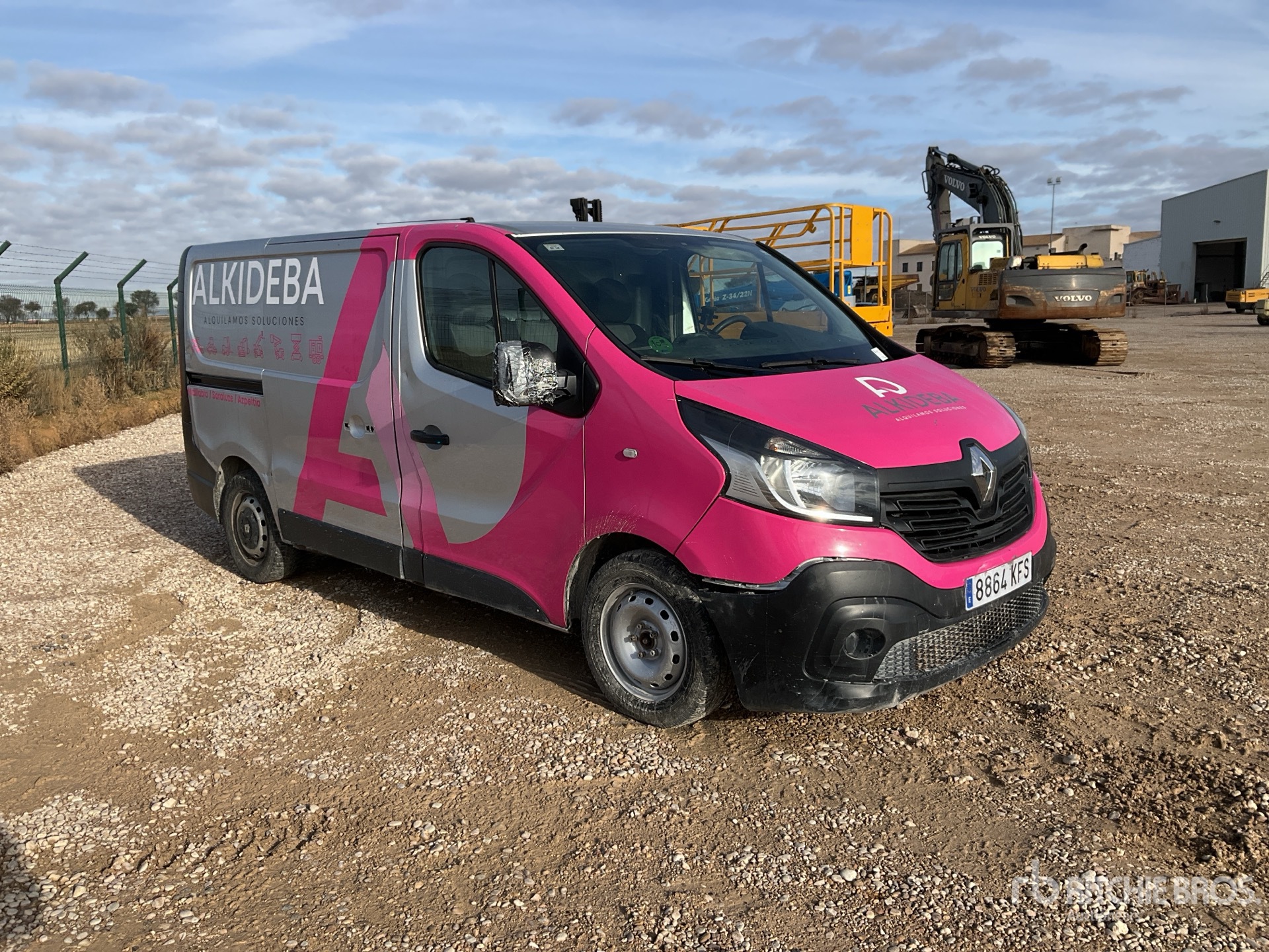 General Appearance with Picture, Right Front Corner