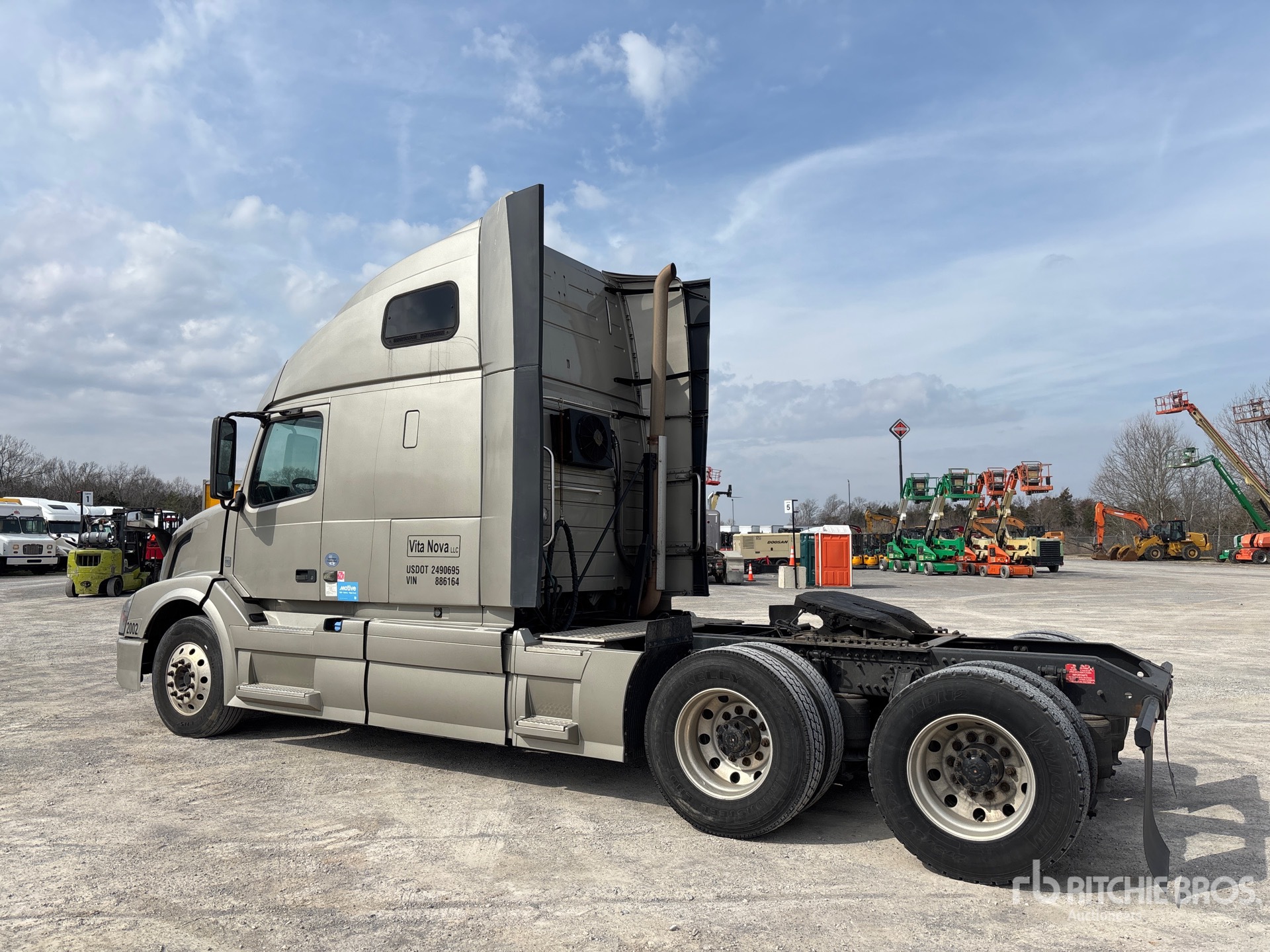 General Appearance with Picture, Left Rear Corner