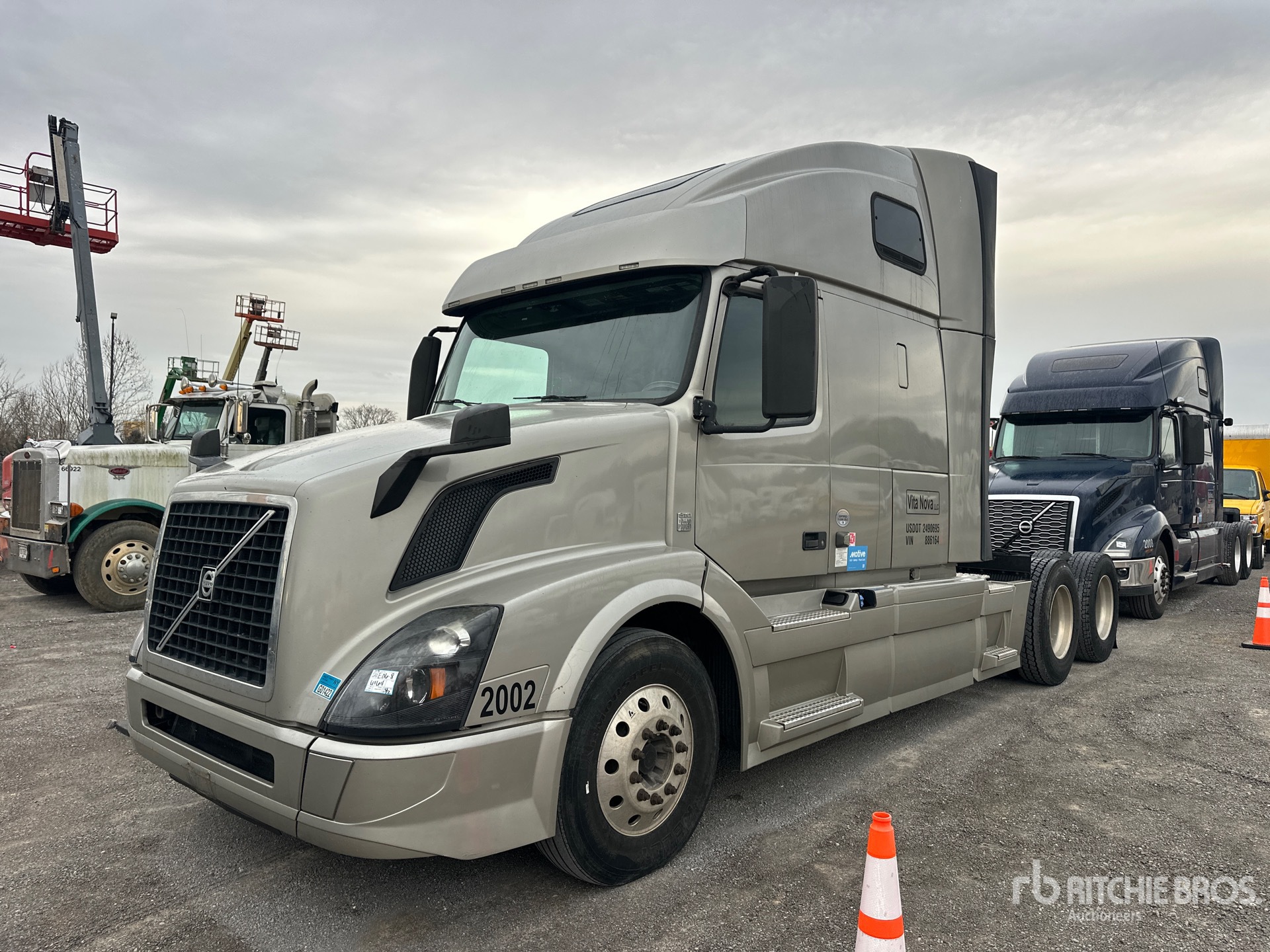 General Appearance with Picture, Left Front Corner