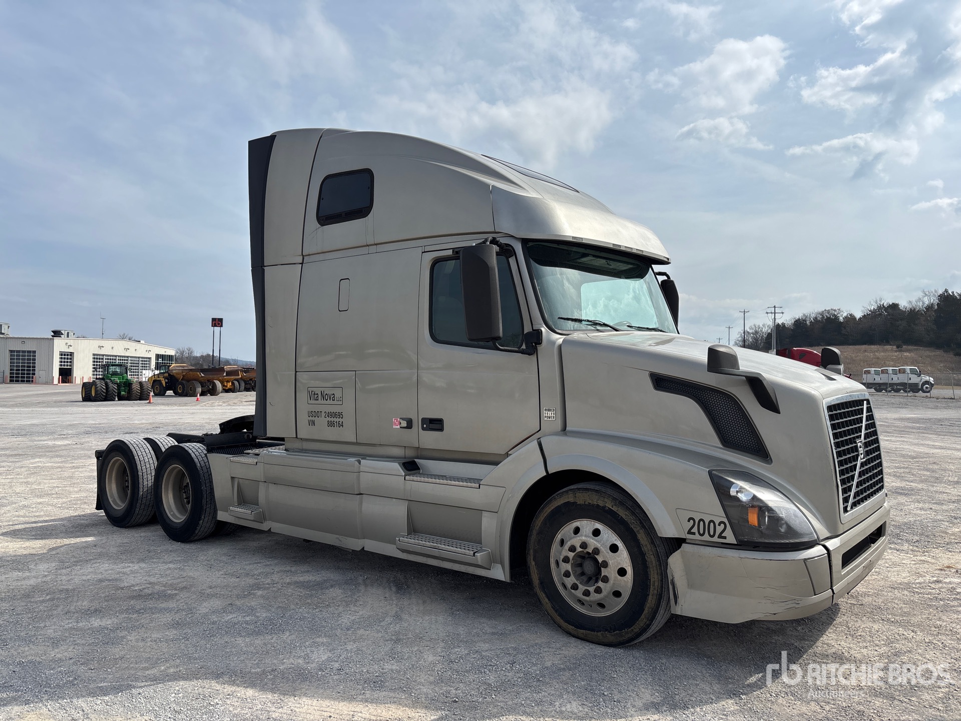 General Appearance with Picture, Right Front Corner