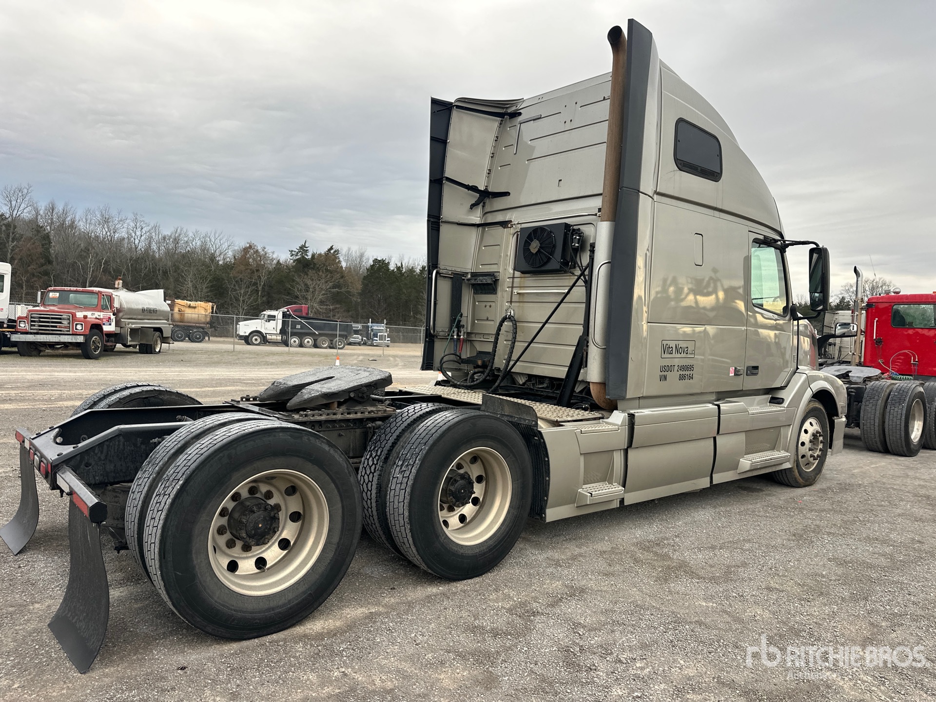 General Appearance with Picture, Right Rear Corner