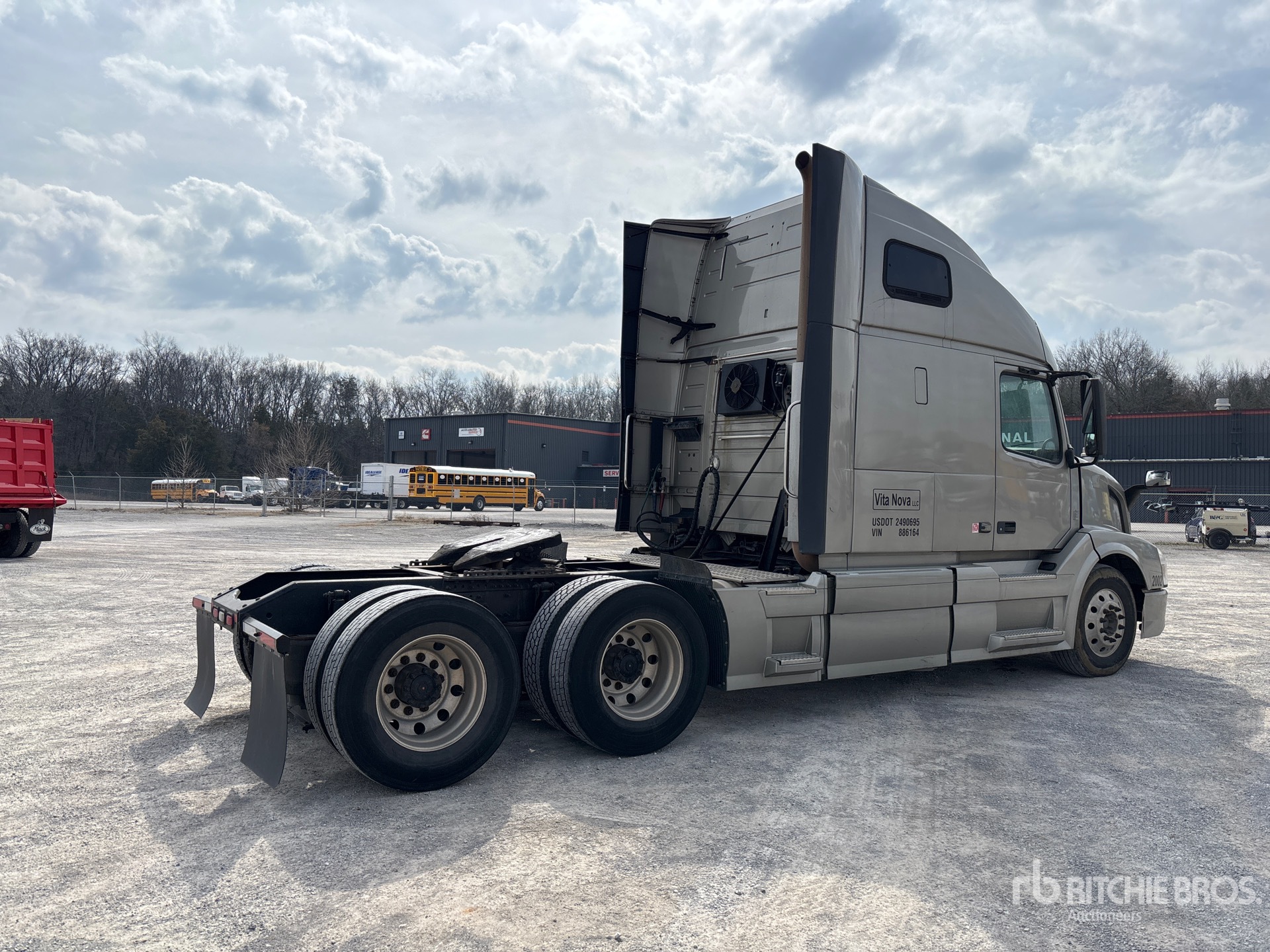 General Appearance with Picture, Right Rear Corner