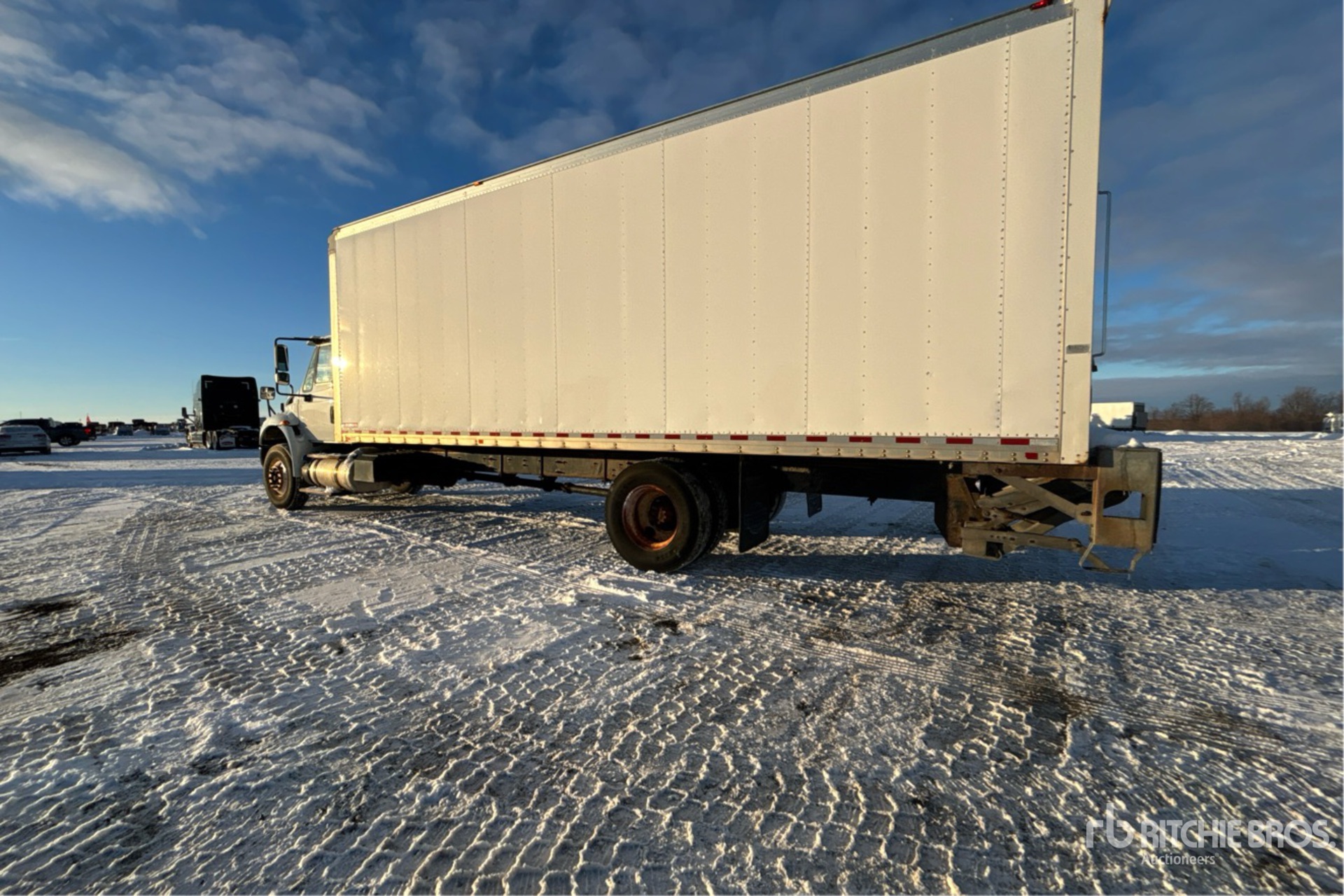 Aspect général with Image, coin arrière gauche