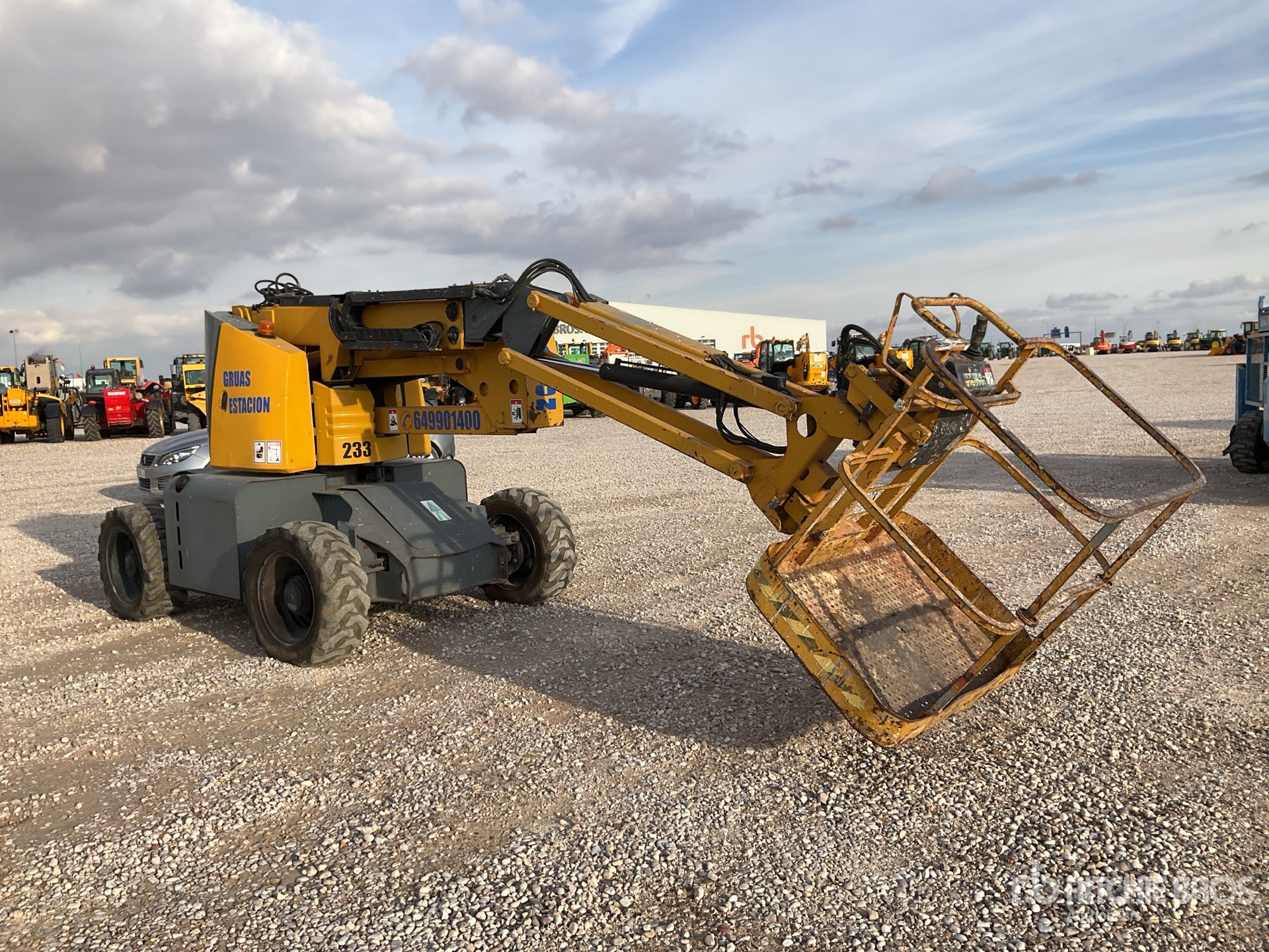 General Appearance with Imagen: esquina trasera izquierda