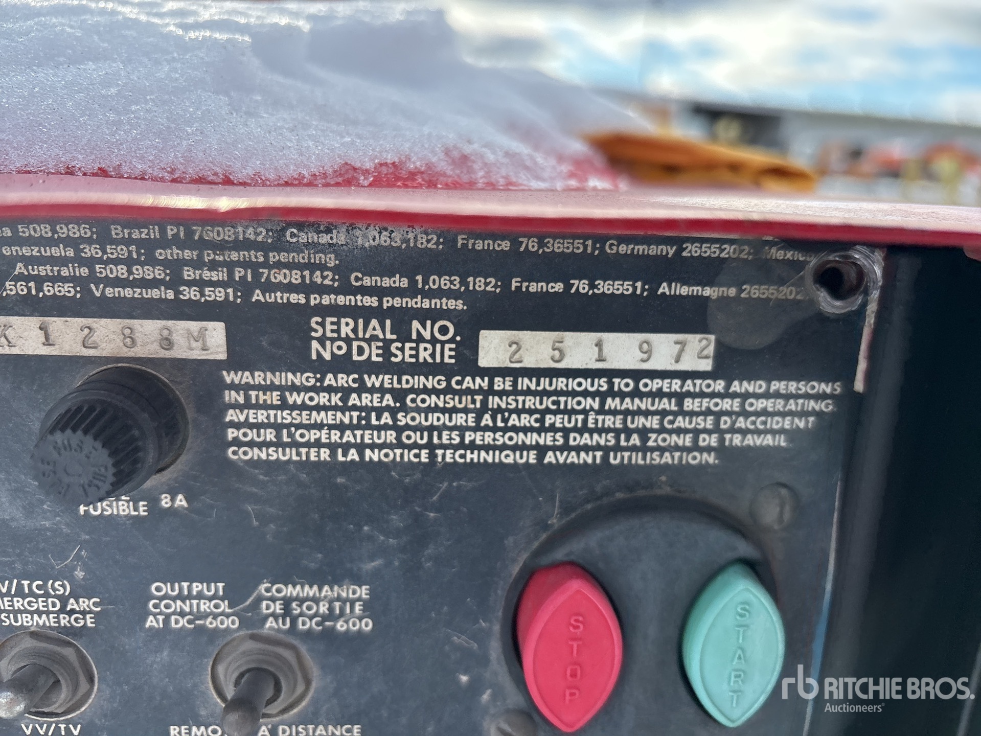 General Appearance with Numéro de série/Numéro d'identification du véhicule automobile