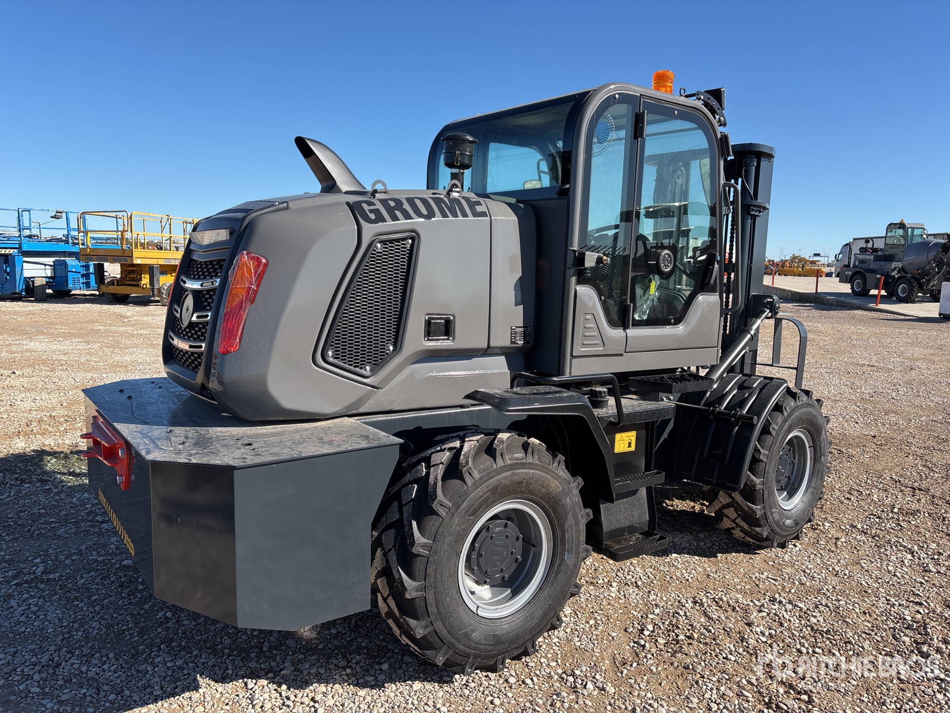 General Appearance with Picture, Right Rear Corner