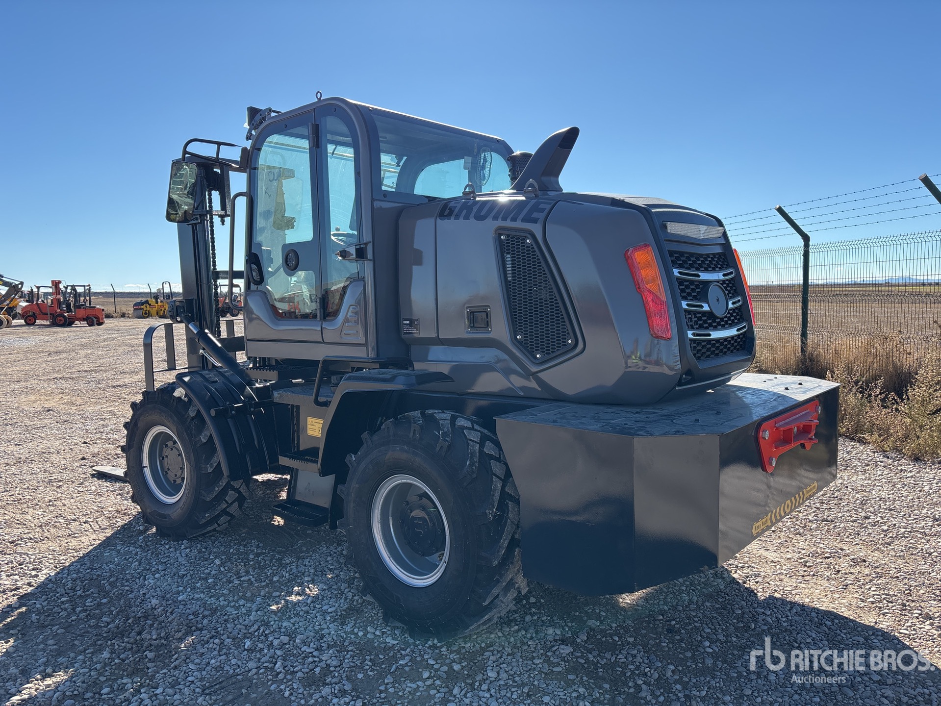 General Appearance with Picture, Right Front Corner