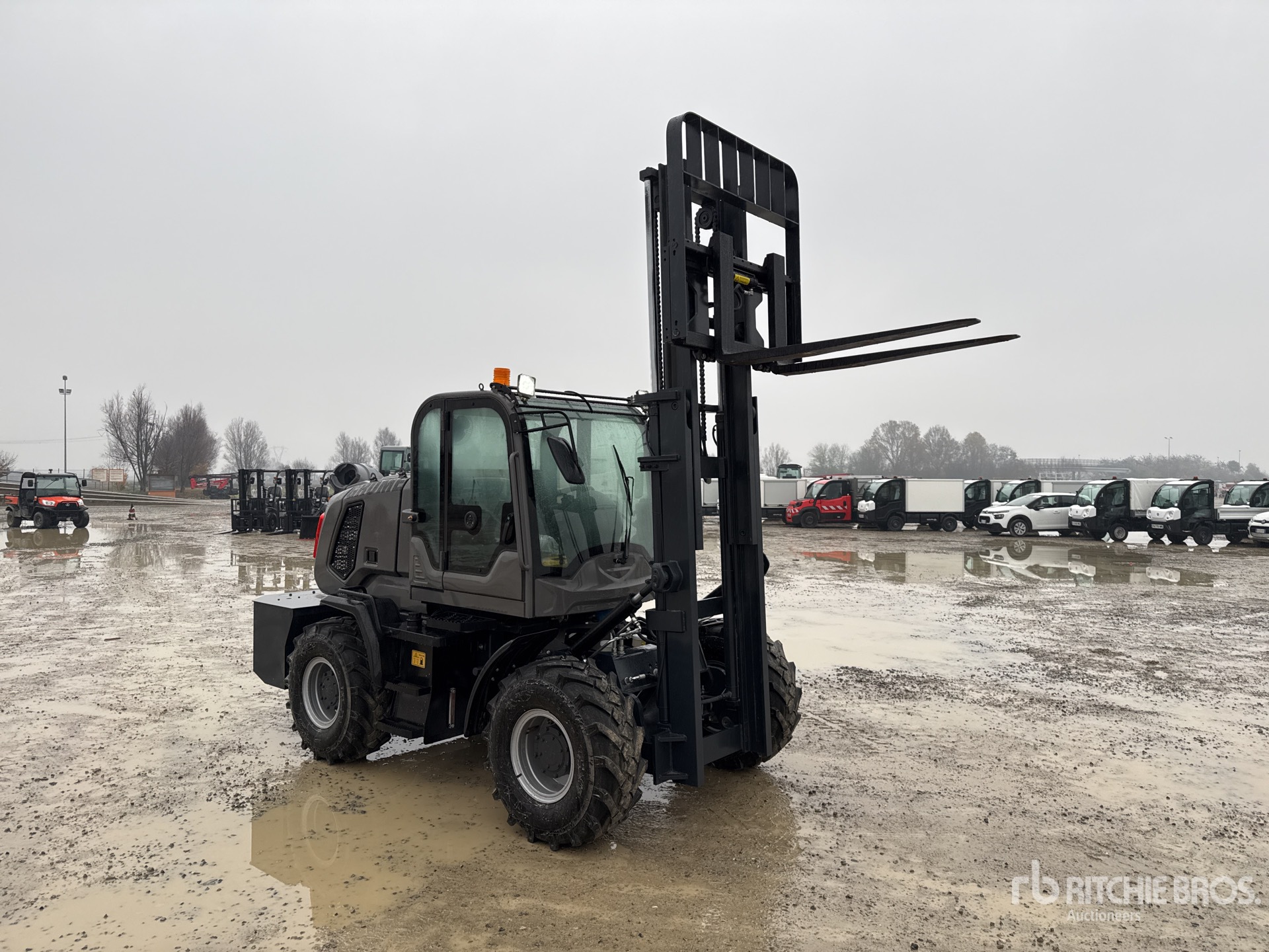 General Appearance with Picture, Right Front Corner