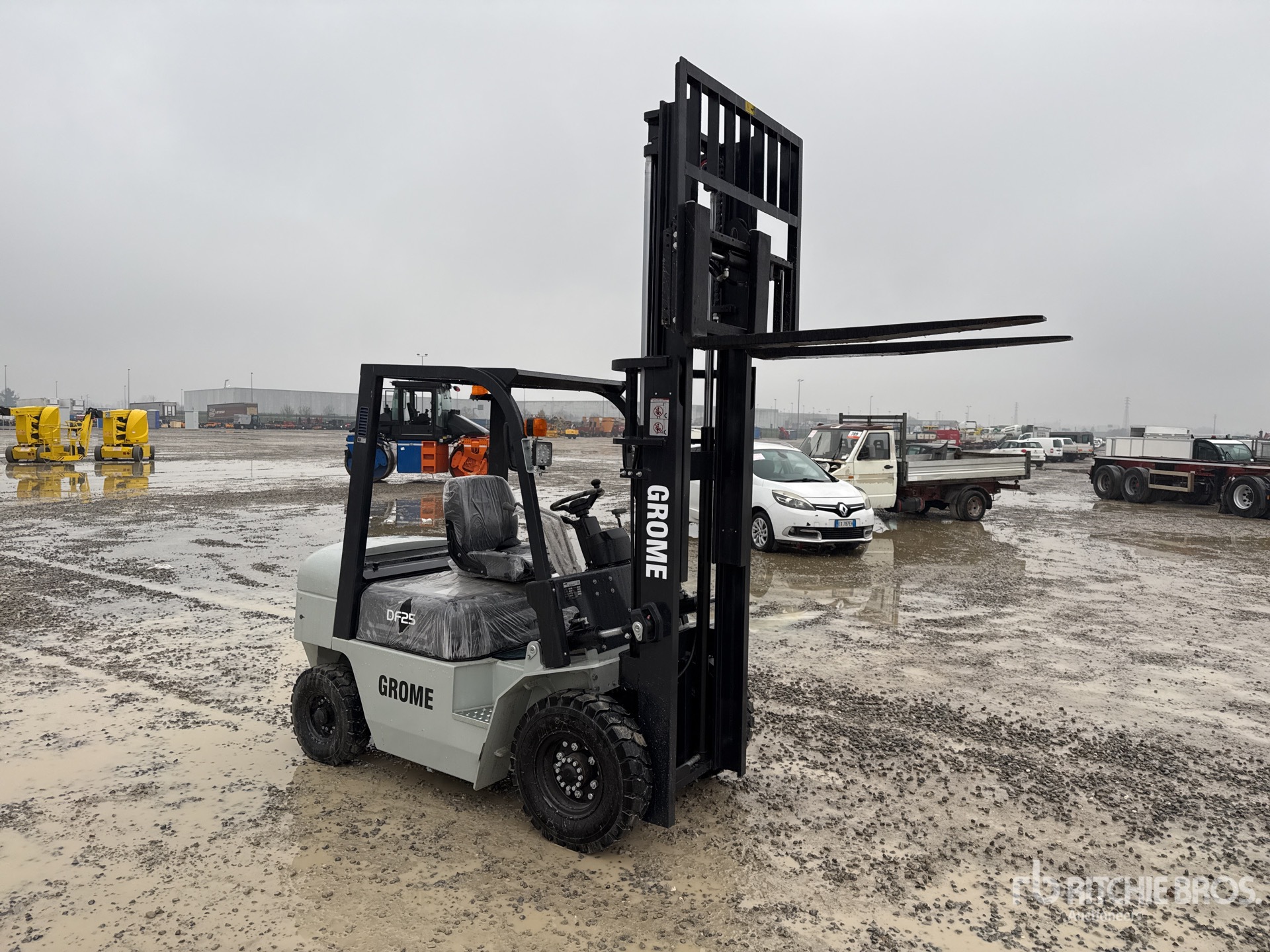 General Appearance with Picture, Right Front Corner