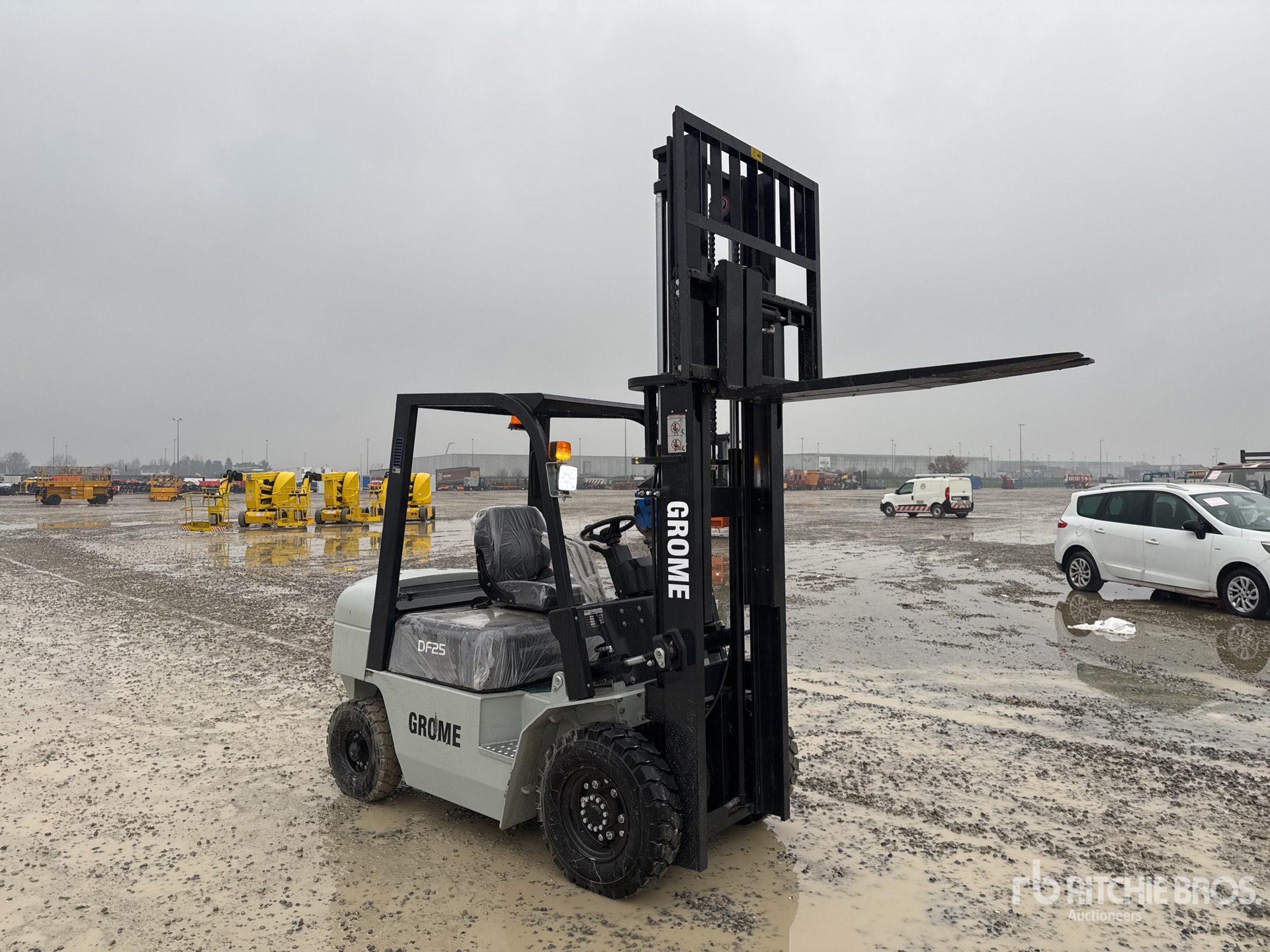 General Appearance with Picture, Right Front Corner