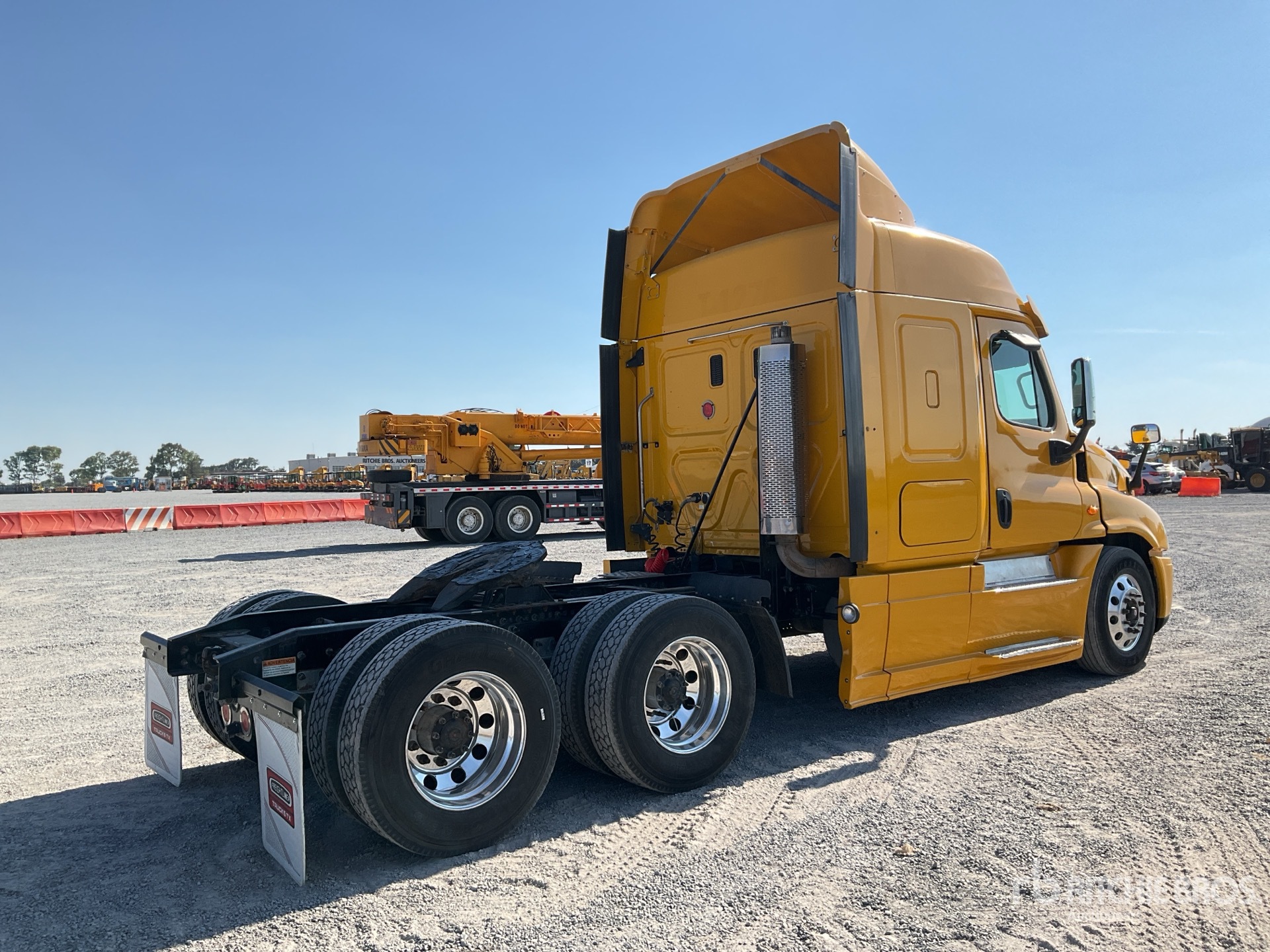 General Appearance with Imagen: esquina trasera derecha