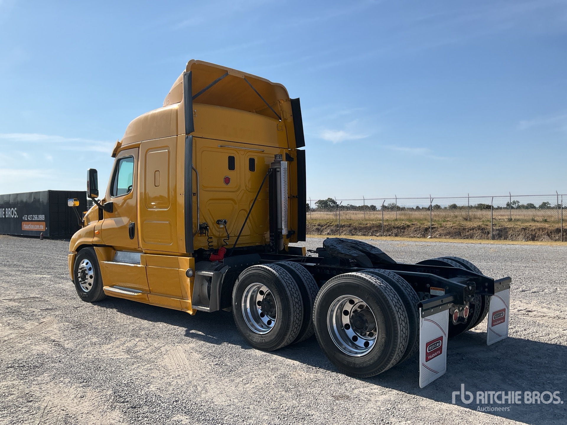 General Appearance with Imagen: esquina trasera izquierda