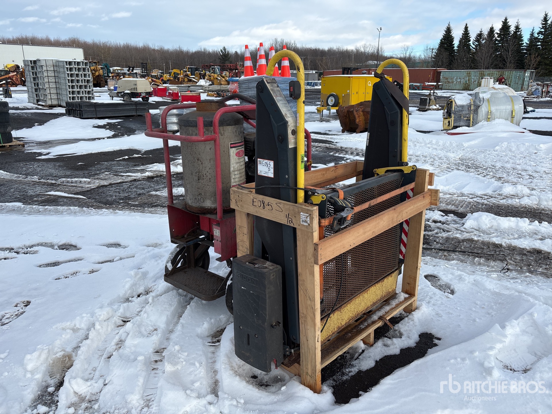 General Appearance with Picture, Left Front Corner