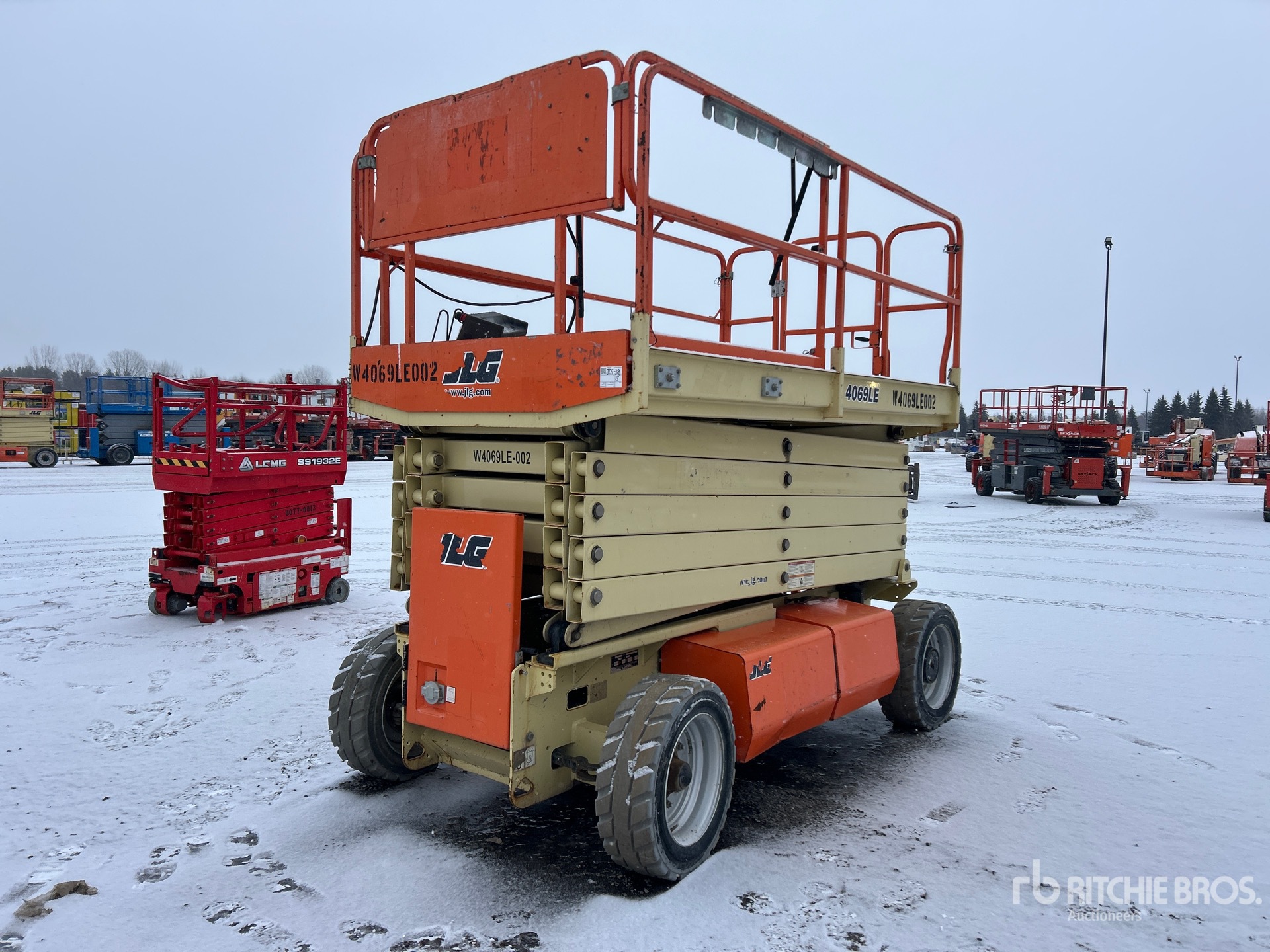 General Appearance with Picture, Left Front Corner