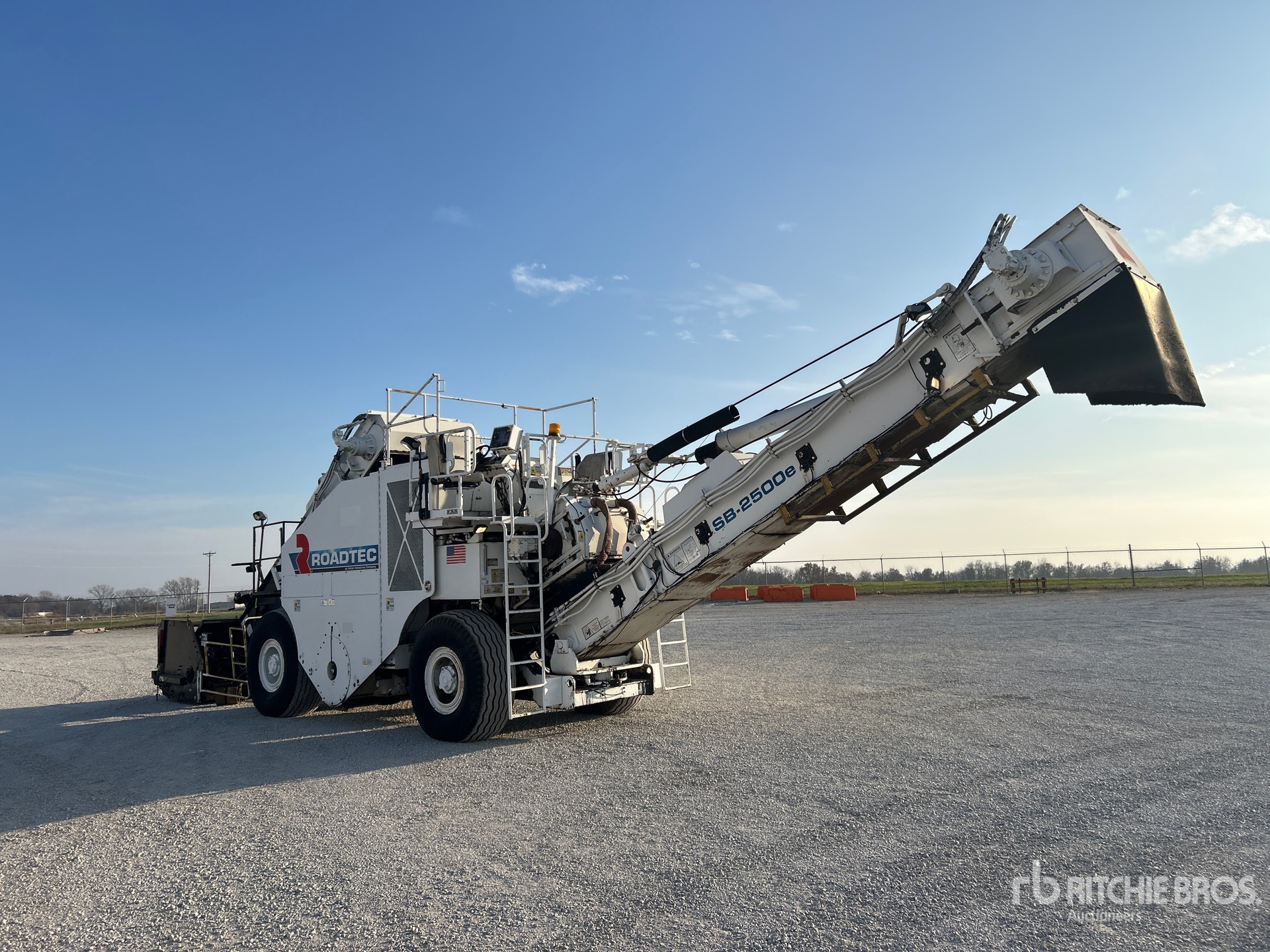 General Appearance with Foto, angolo anteriore destro