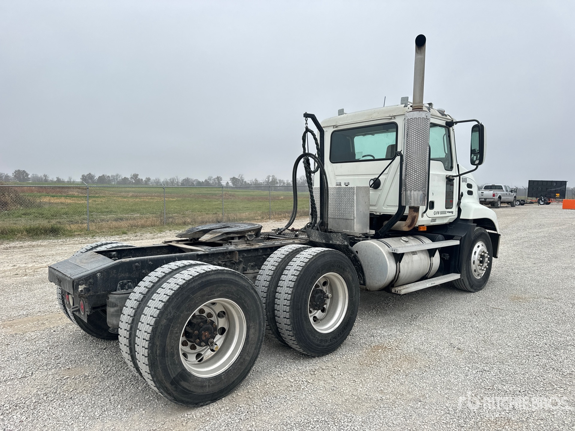 General Appearance with Foto, angolo anteriore sinistro