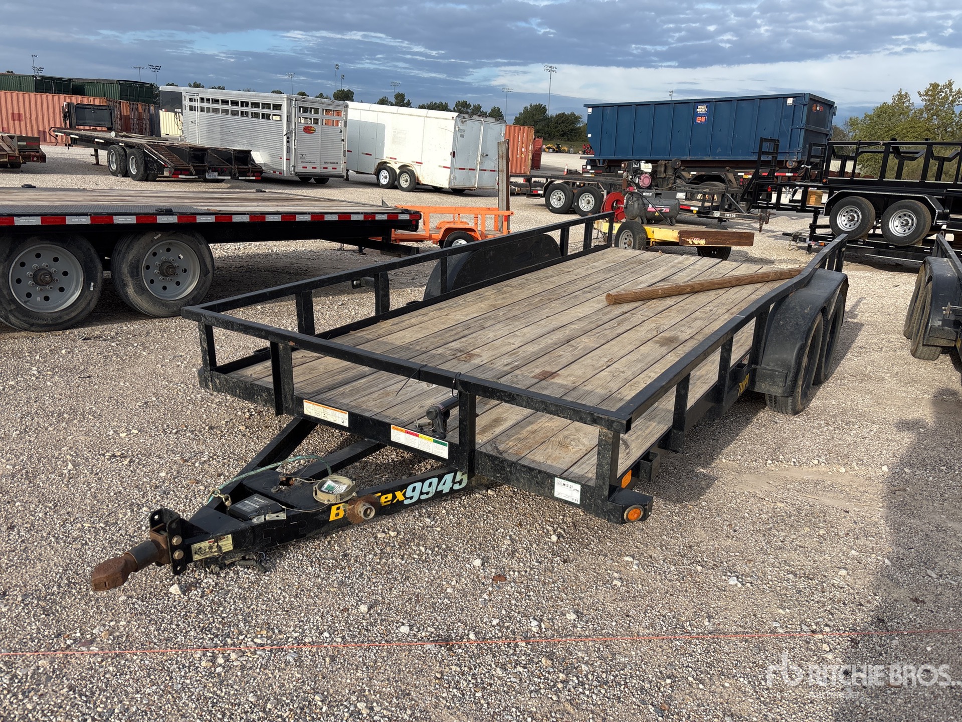 General Appearance with Featured Photo