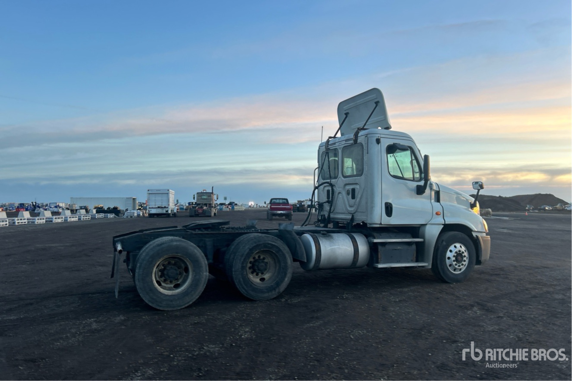 General Appearance with Image, coin arrière droit