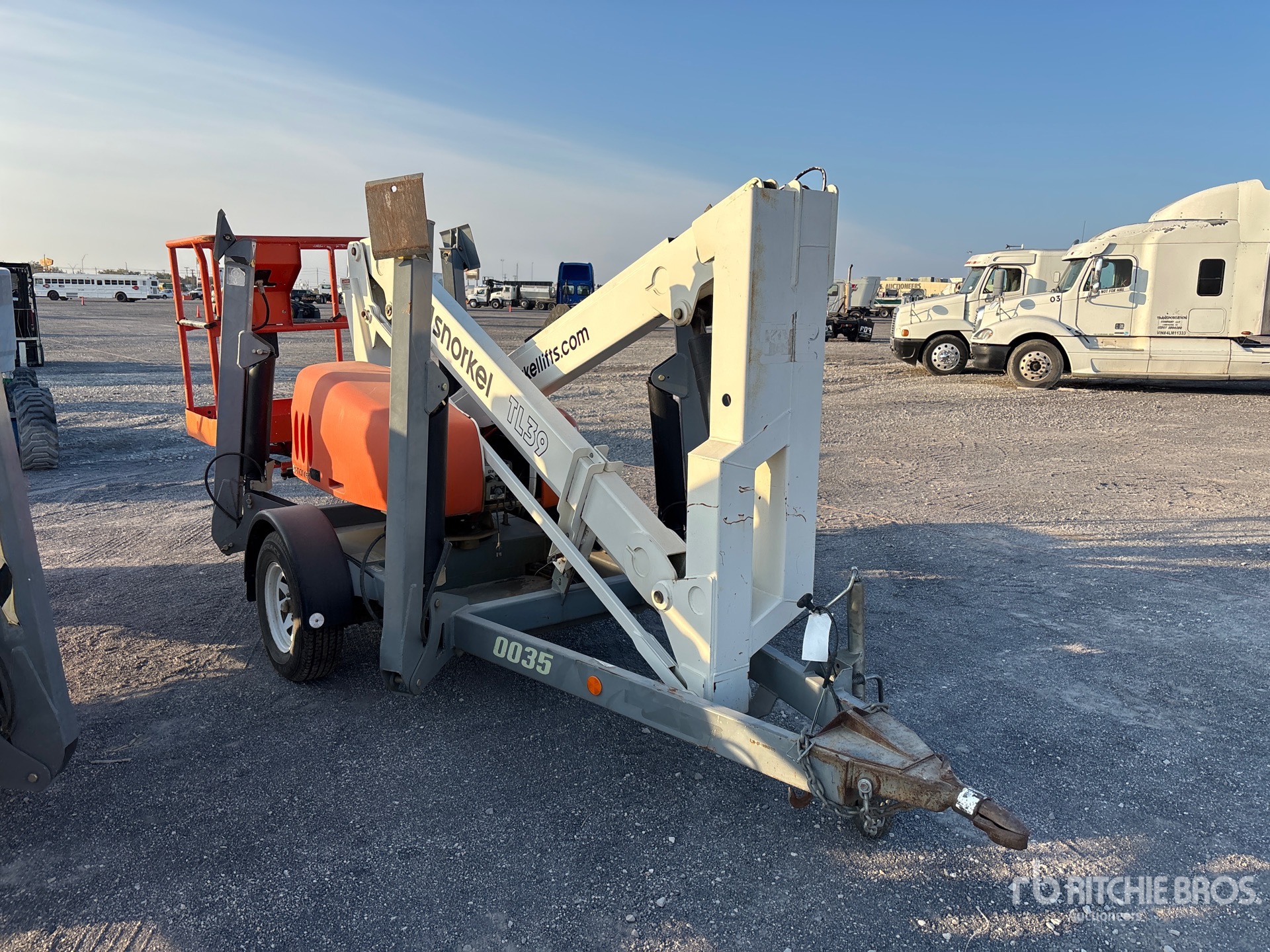 Aspect général with Image, coin avant droit