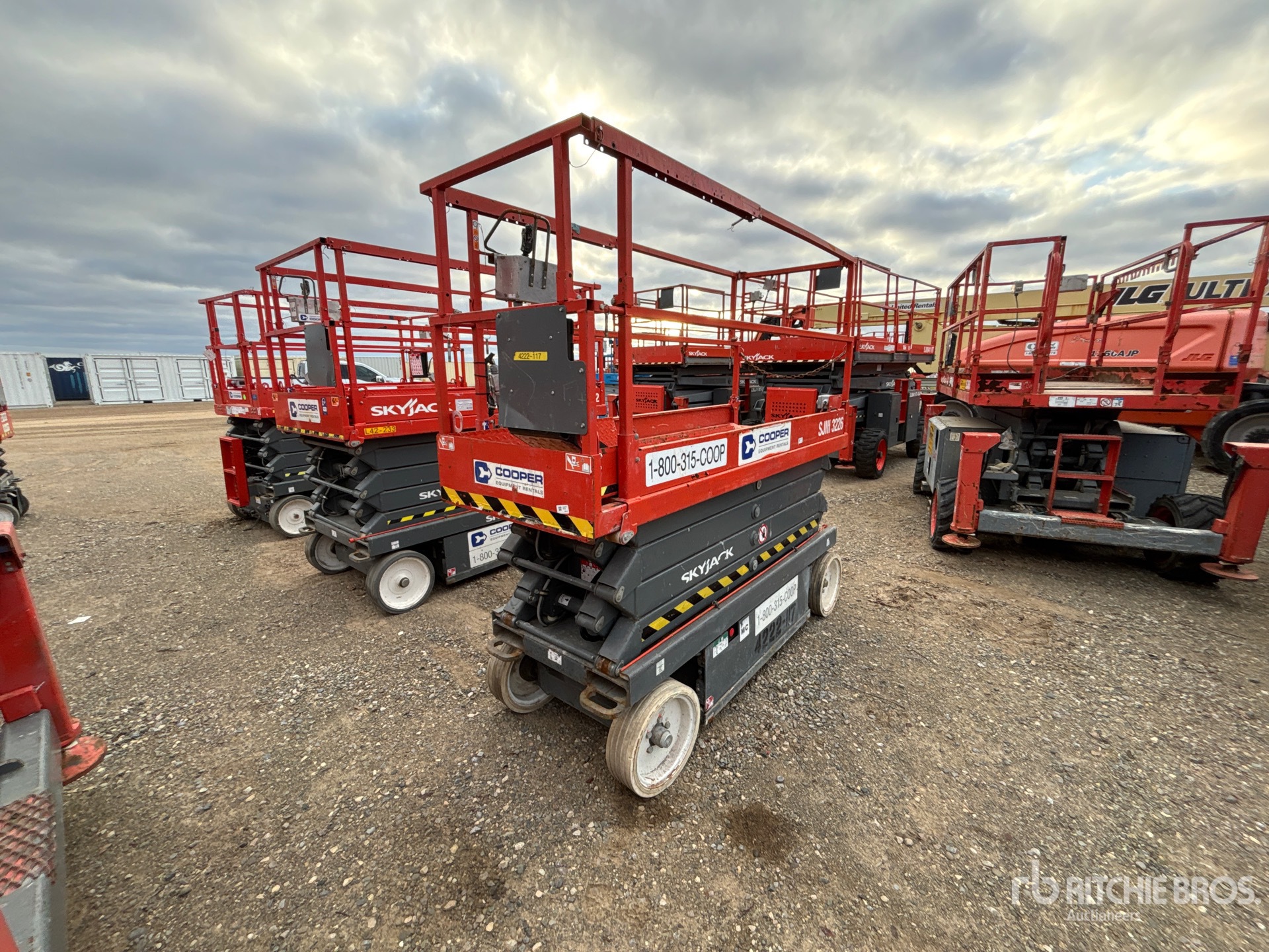 General Appearance with Featured Photo