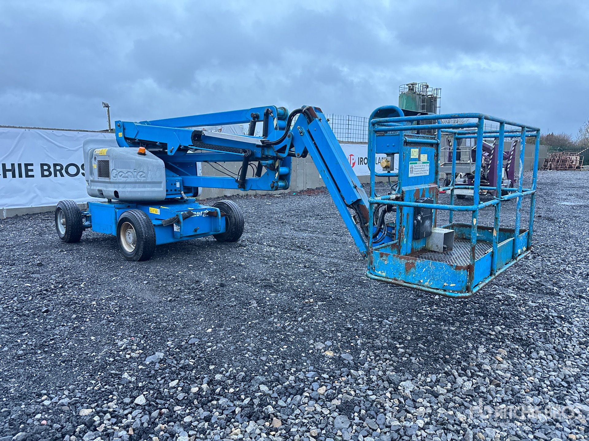 General Appearance with Picture, Right Front Corner