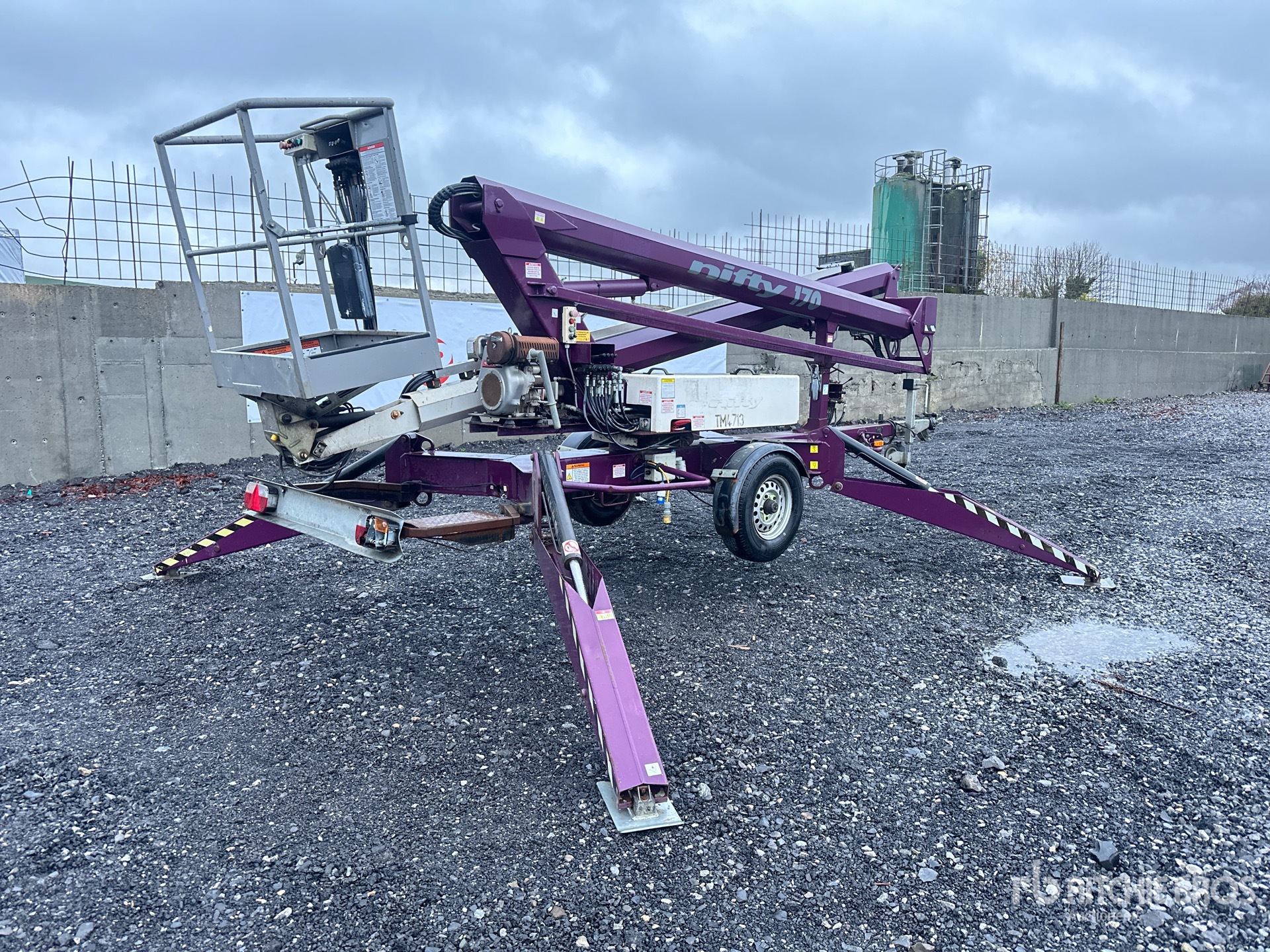 General Appearance with Picture, Left Rear Corner