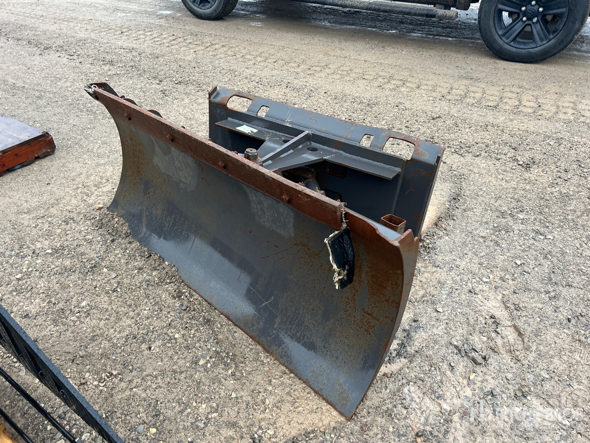 General Appearance with Image, coin avant gauche