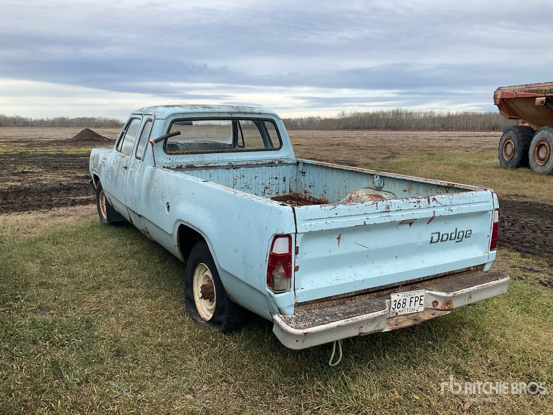 General Appearance with Picture, Left Rear Corner