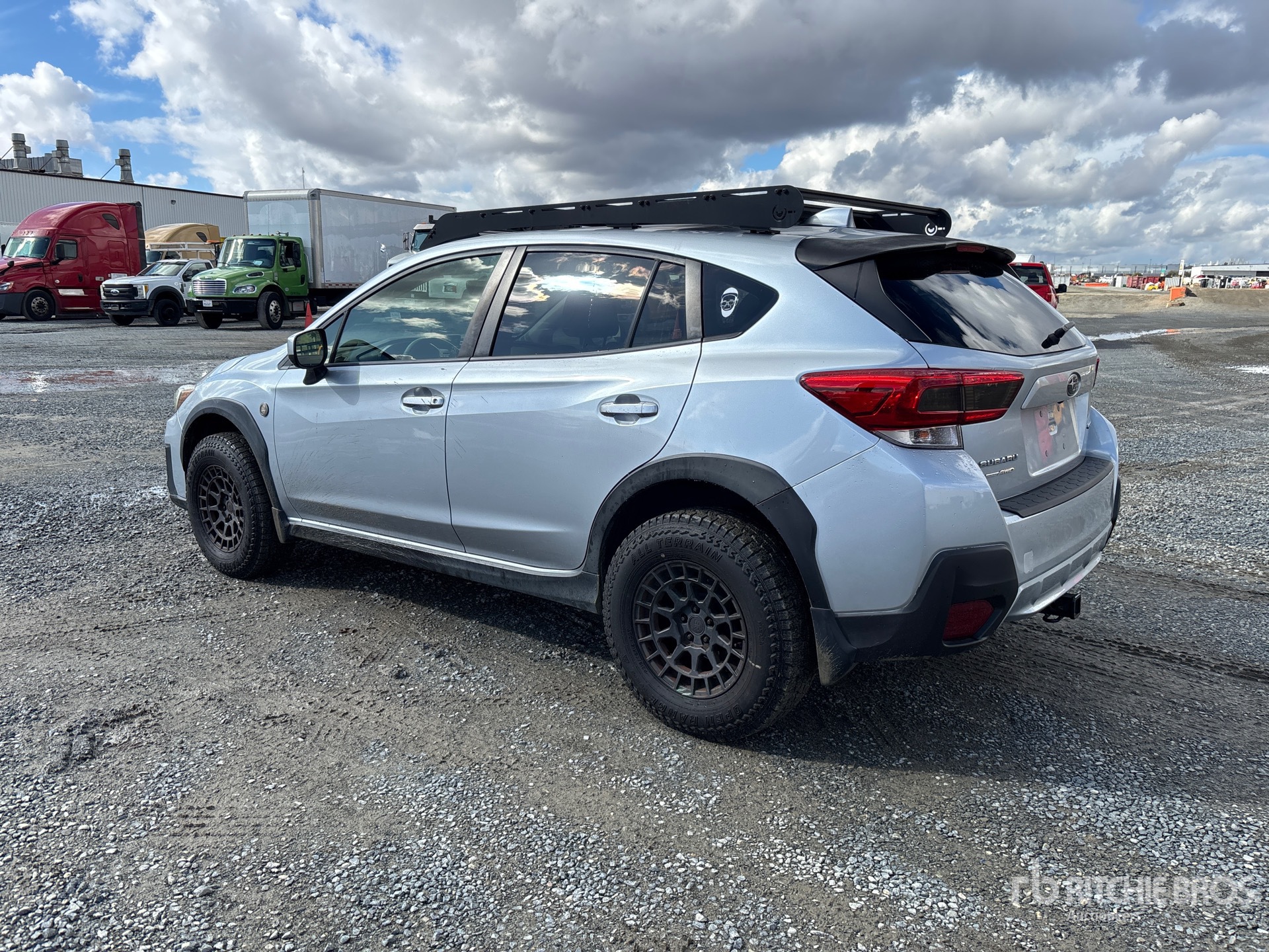 General Appearance with Picture, Left Rear Corner