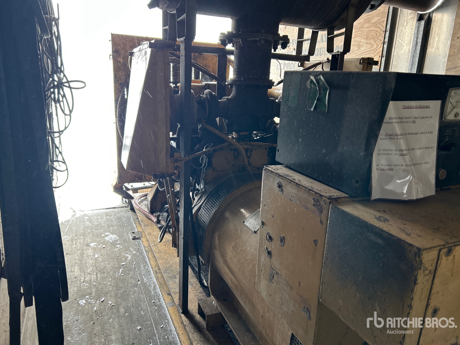 Aspect général with Image, coin arrière gauche