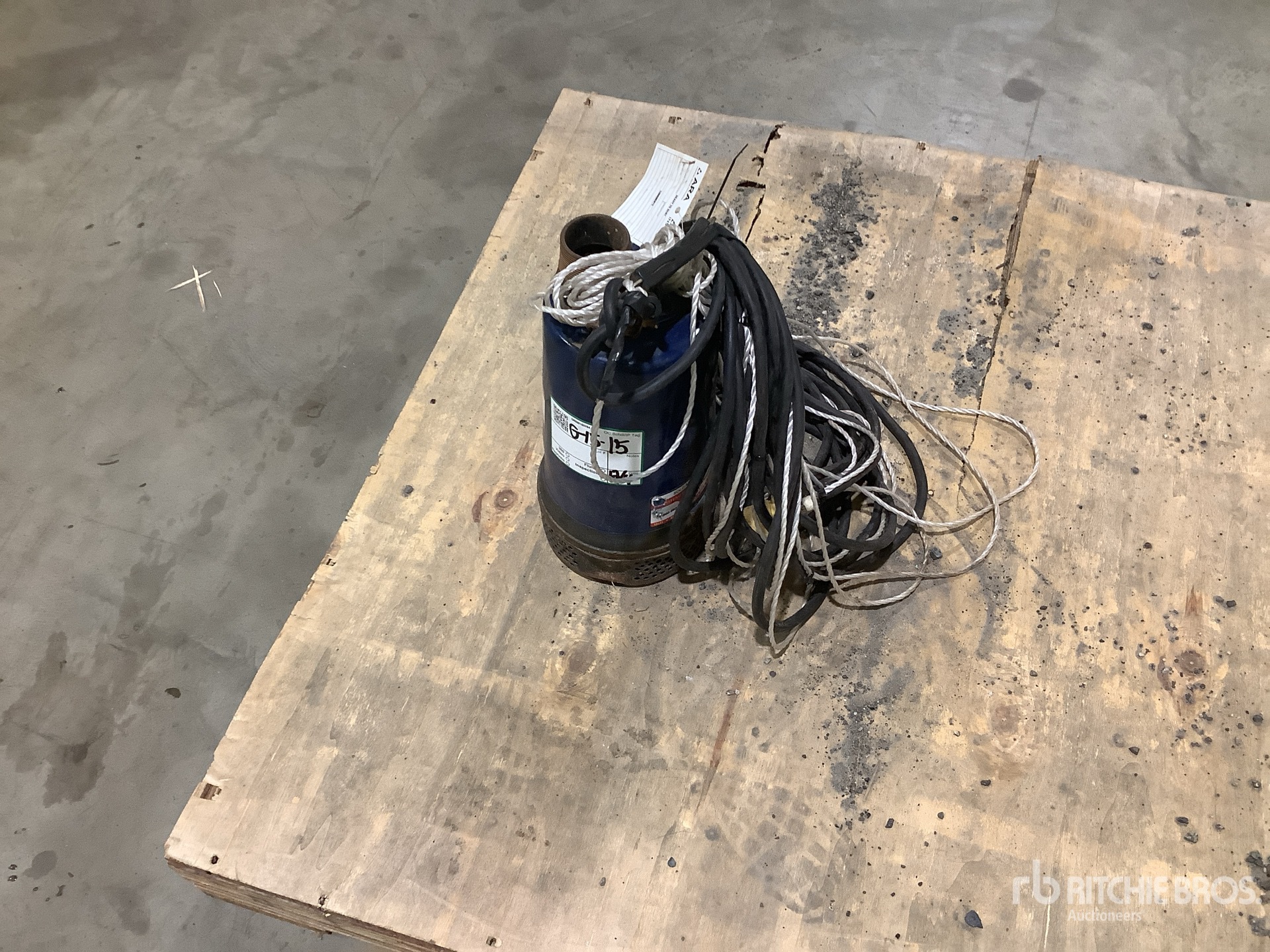 Aspect général with Image, coin arrière gauche