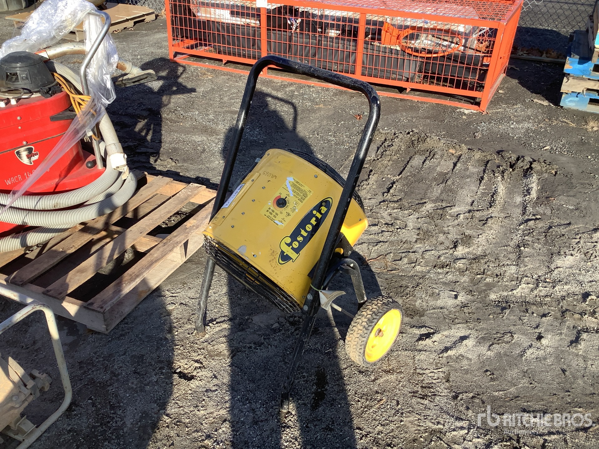 General Appearance with Bild, Ecke vorne rechts