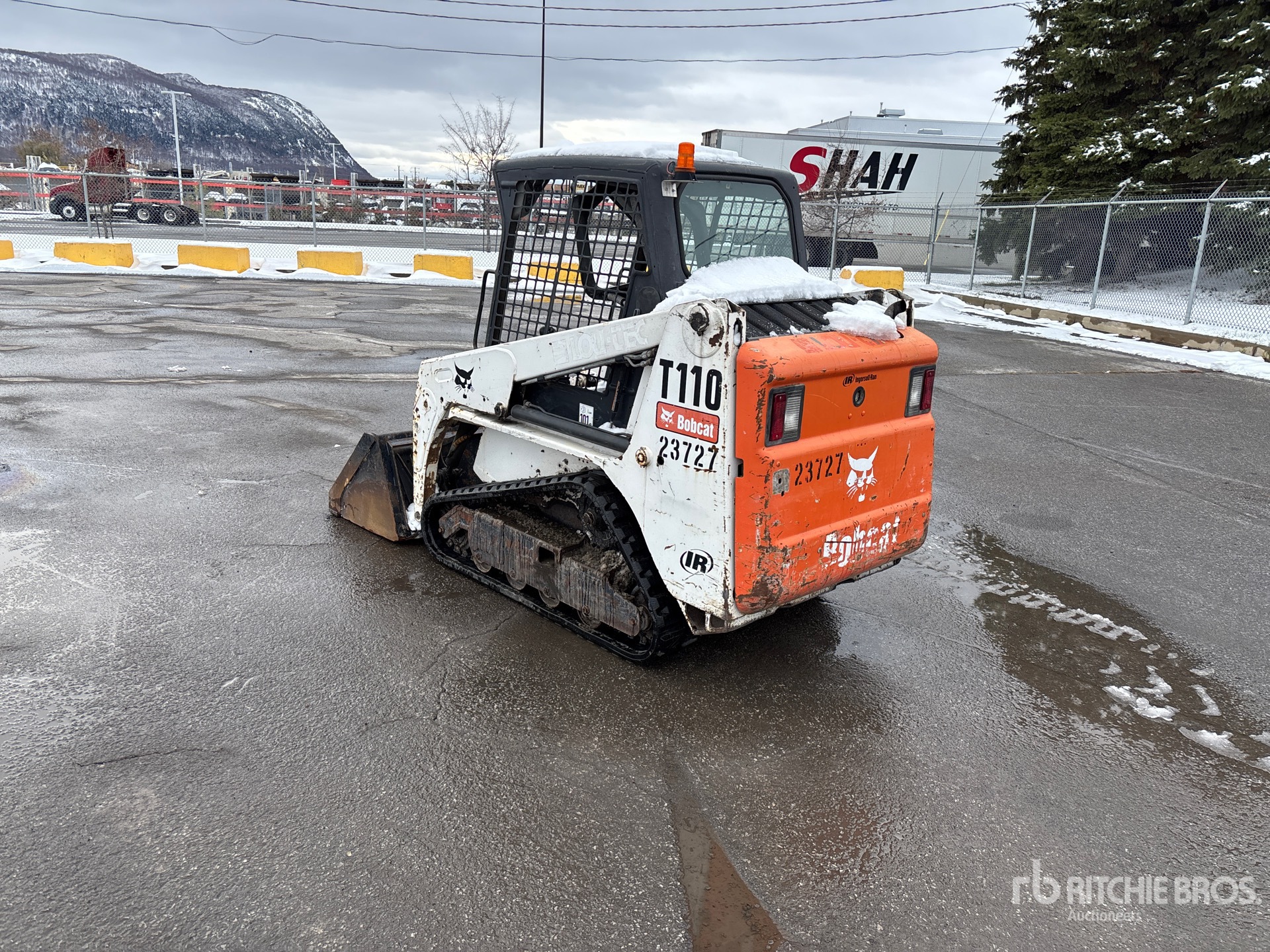 Aspect général with Image, coin arrière gauche