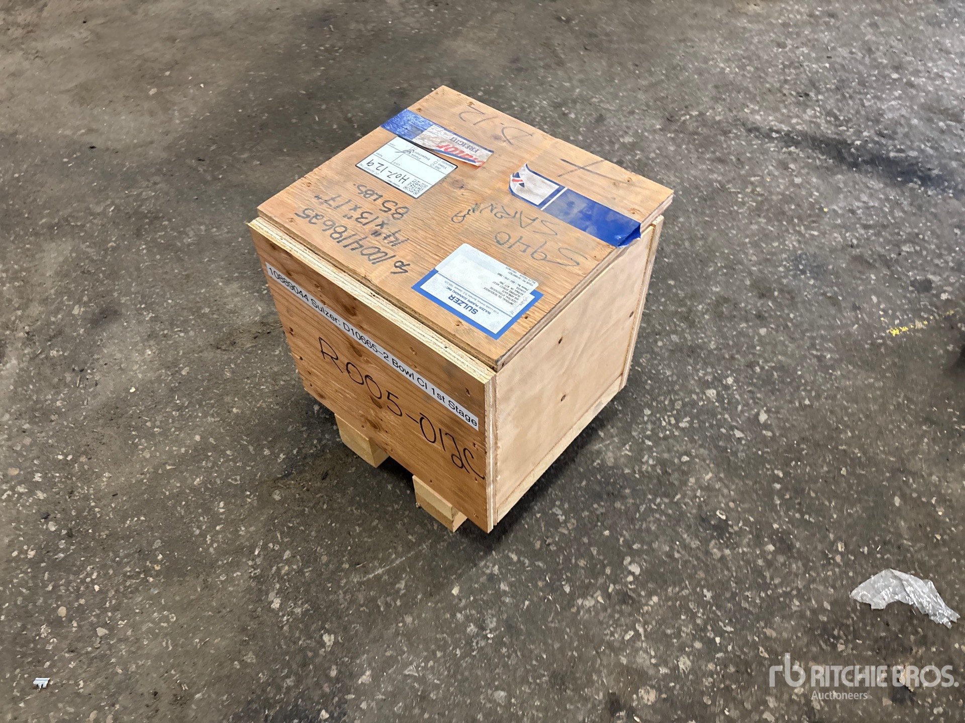 General Appearance with Picture, Right Rear Corner