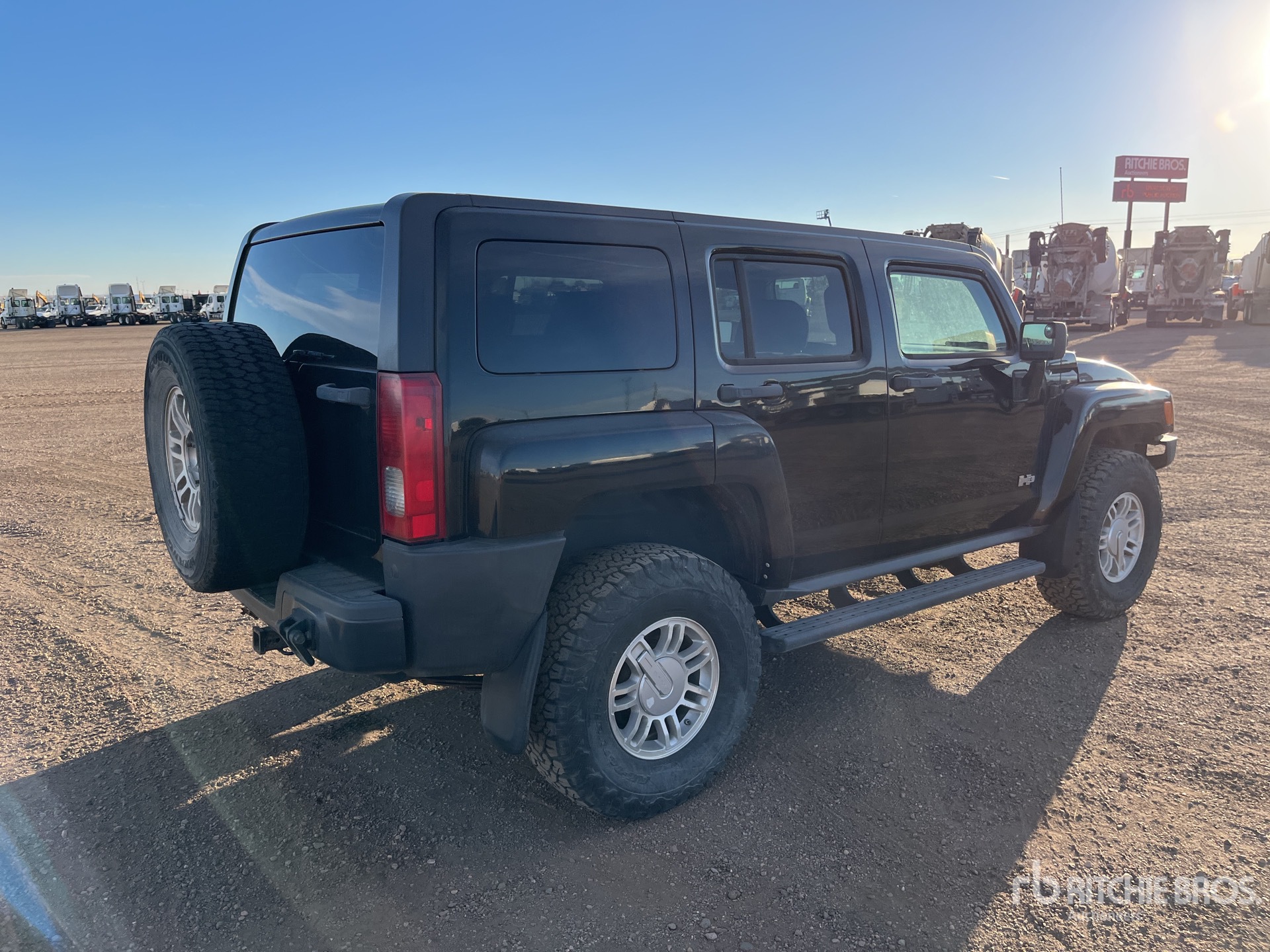 General Appearance with Foto, angolo anteriore sinistro