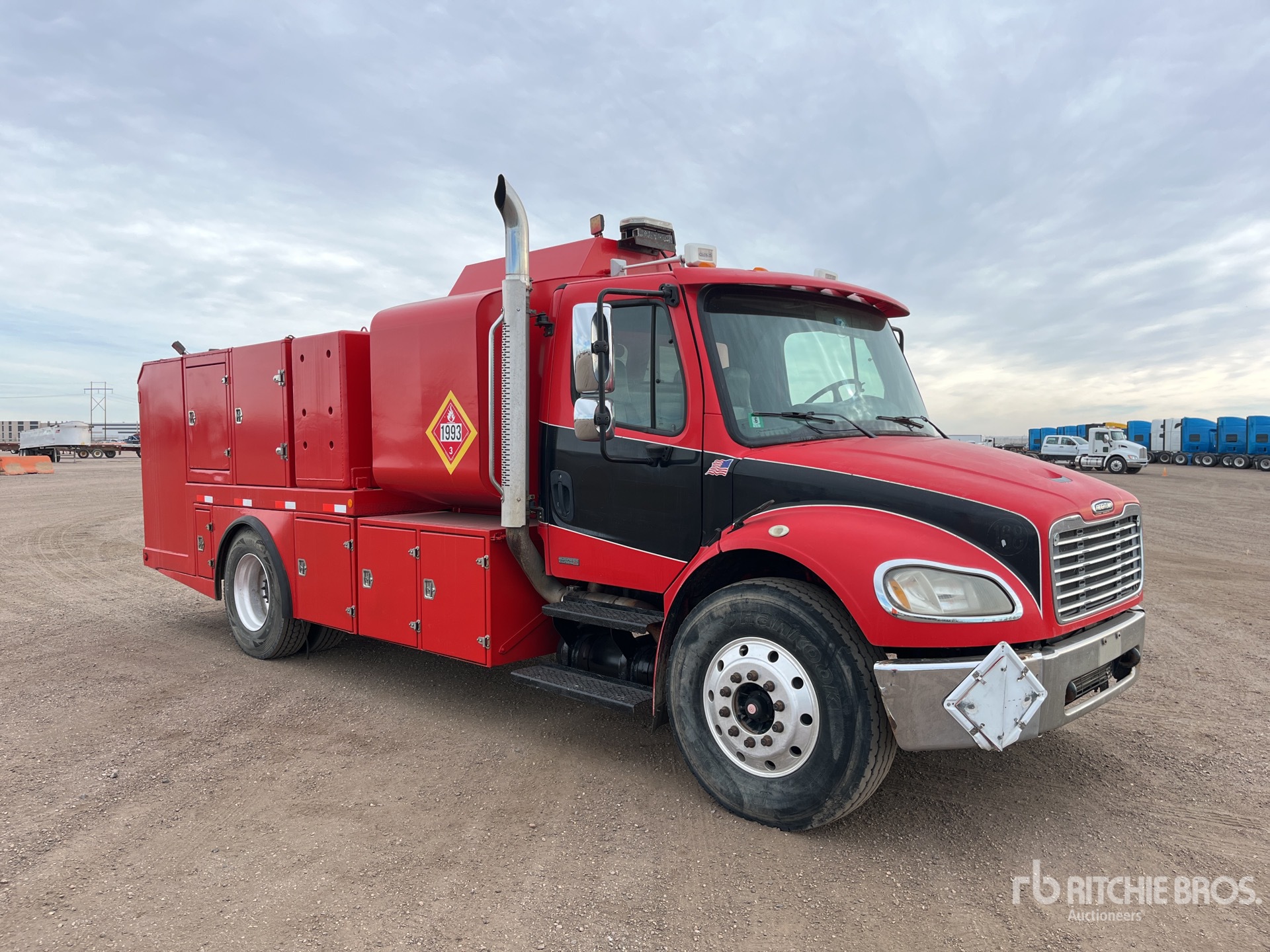 General Appearance with Foto, angolo anteriore destro