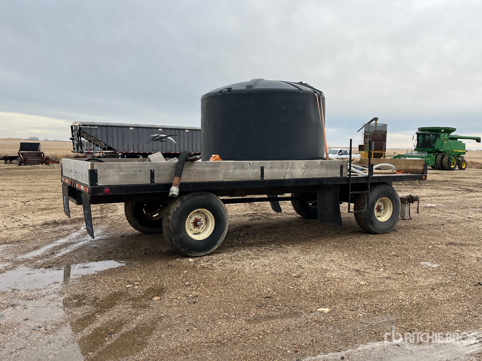 General Appearance with Imagen: esquina trasera derecha