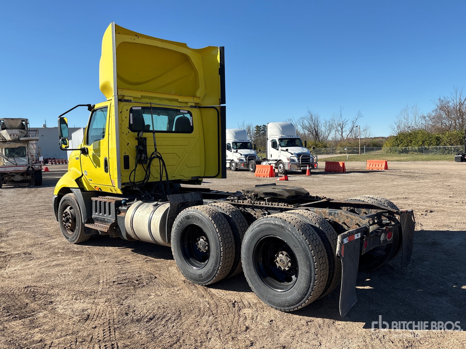 General Appearance with Imagen: esquina trasera izquierda