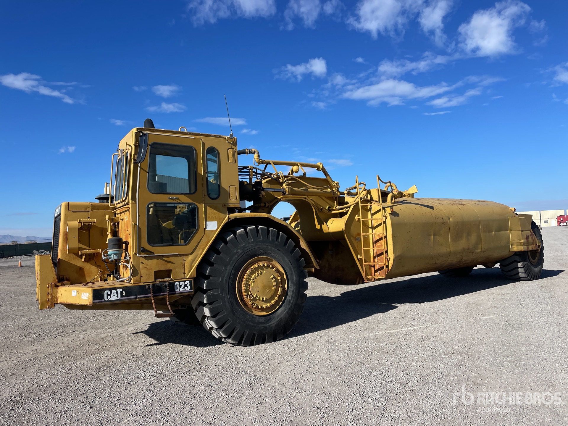 General Appearance with Imagen: esquina delantera izquierda