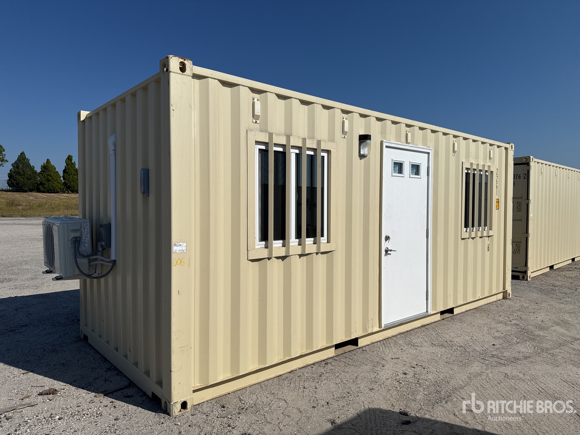 Aspect général with Image, coin avant gauche