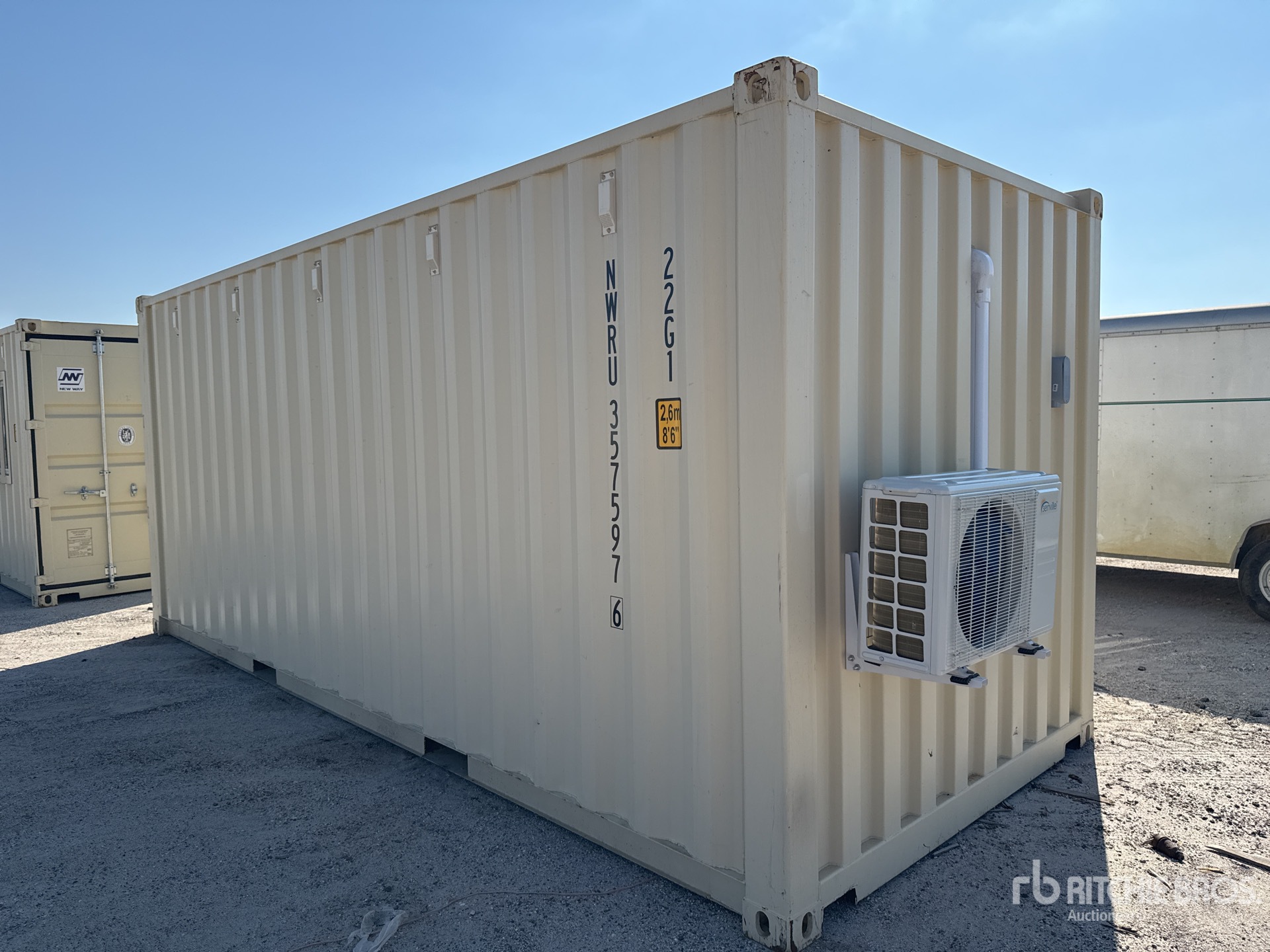 Aspect général with Image, coin arrière gauche